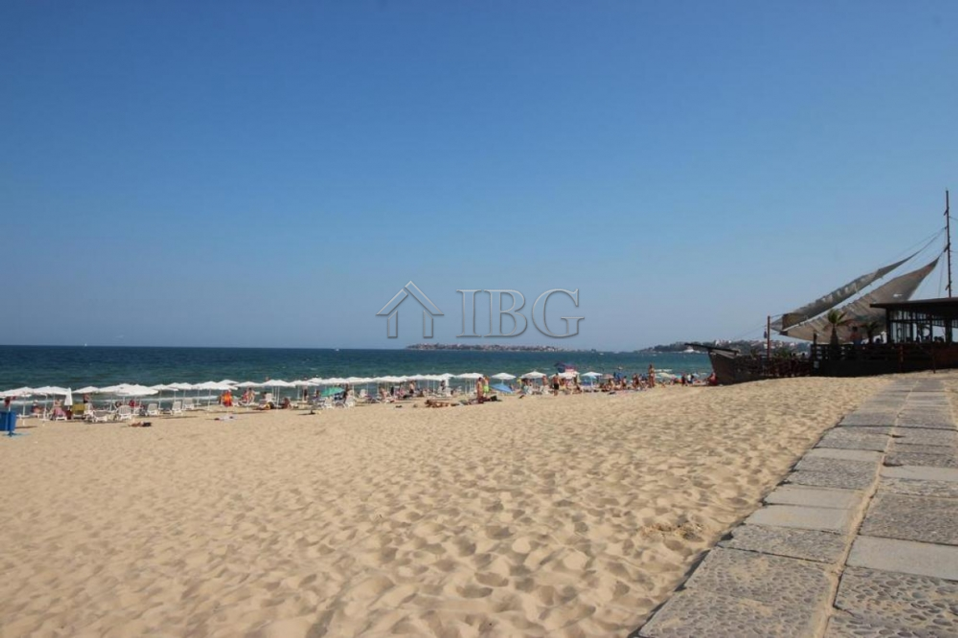 קוֹנדוֹמִינִיוֹן ב Sunny Beach, Burgas 10710839