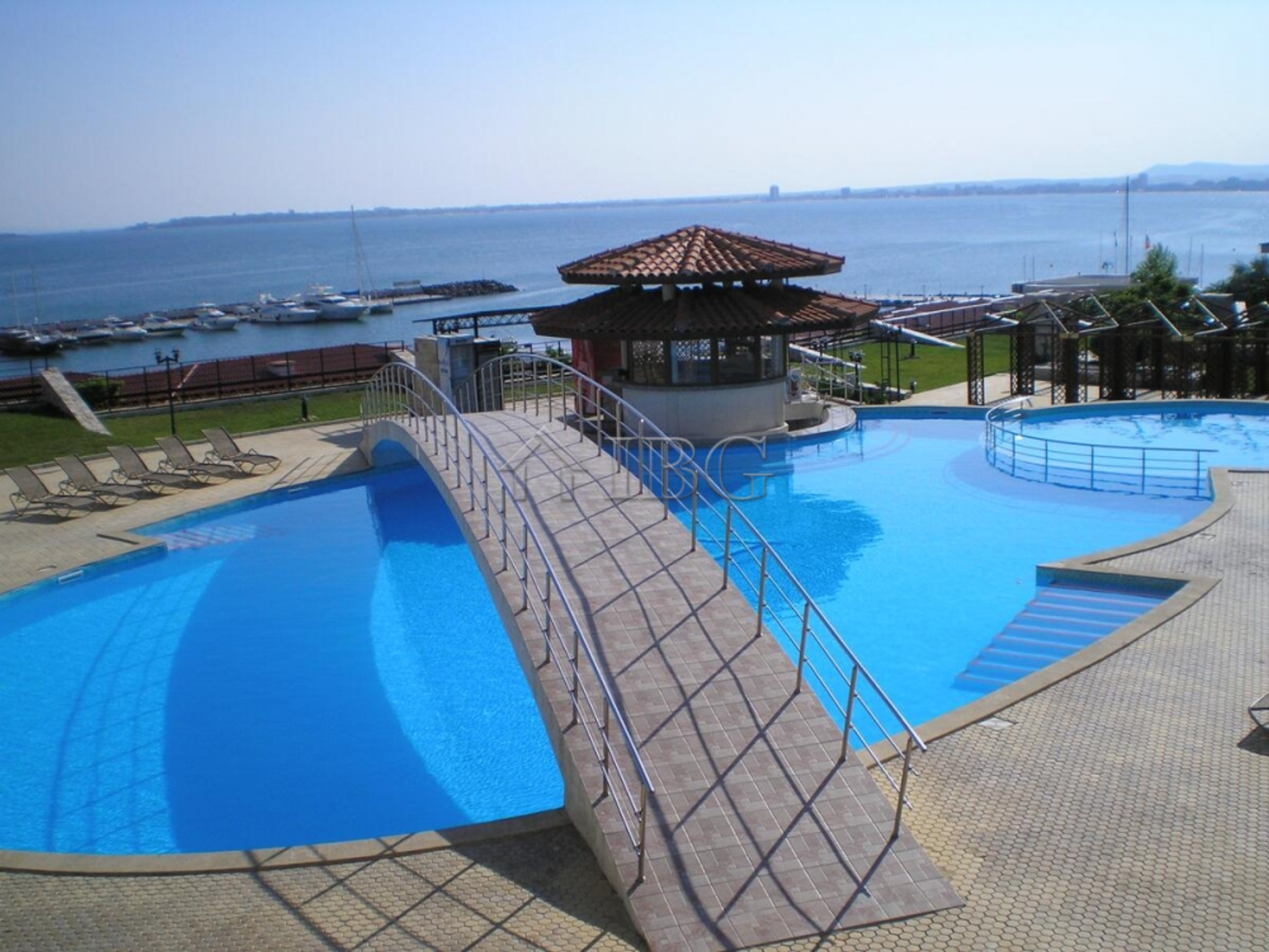 Condominium in Sveti Vlas, Burgas 10711041