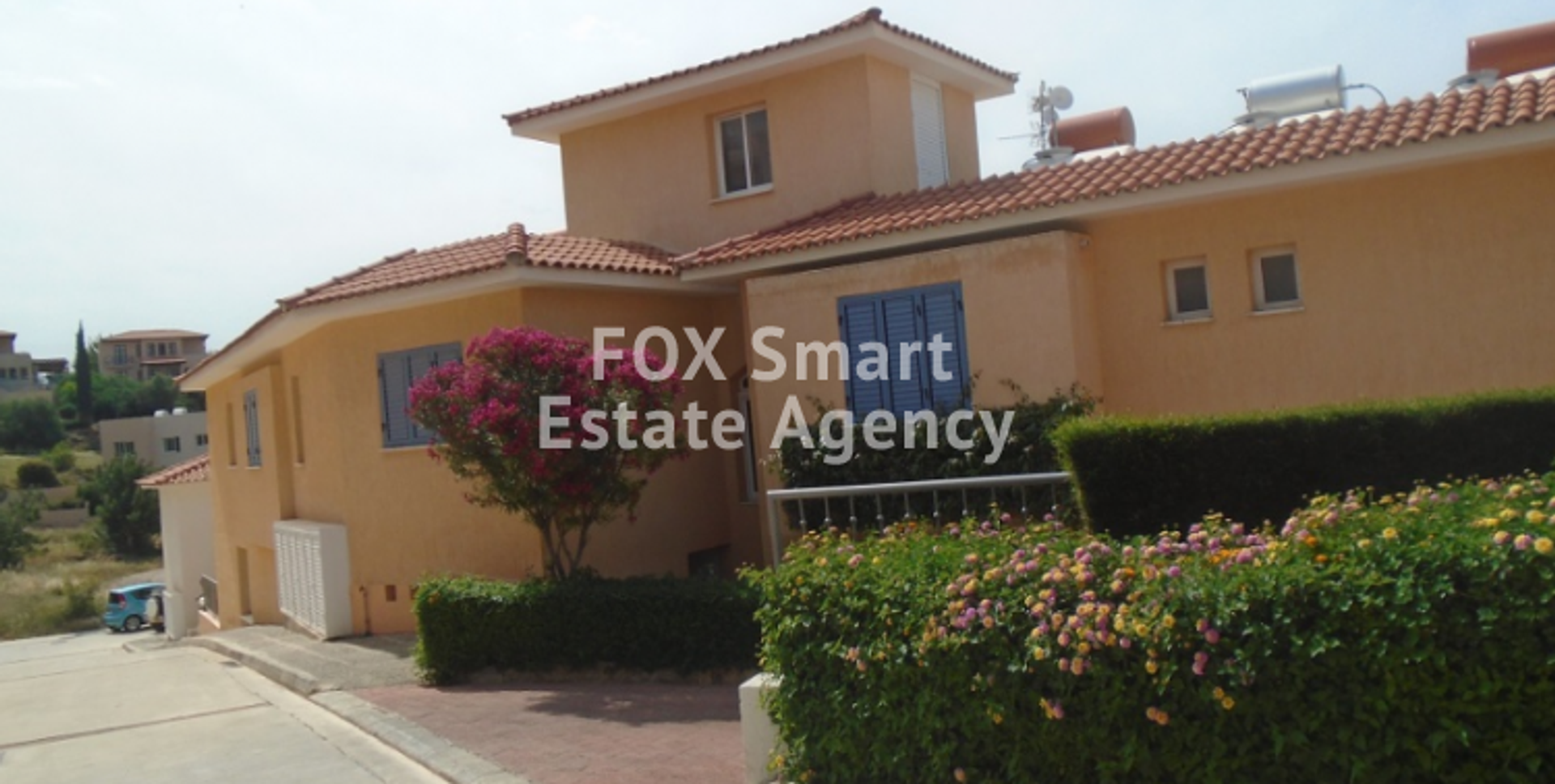 Condominium in Peyia, Paphos 10711247