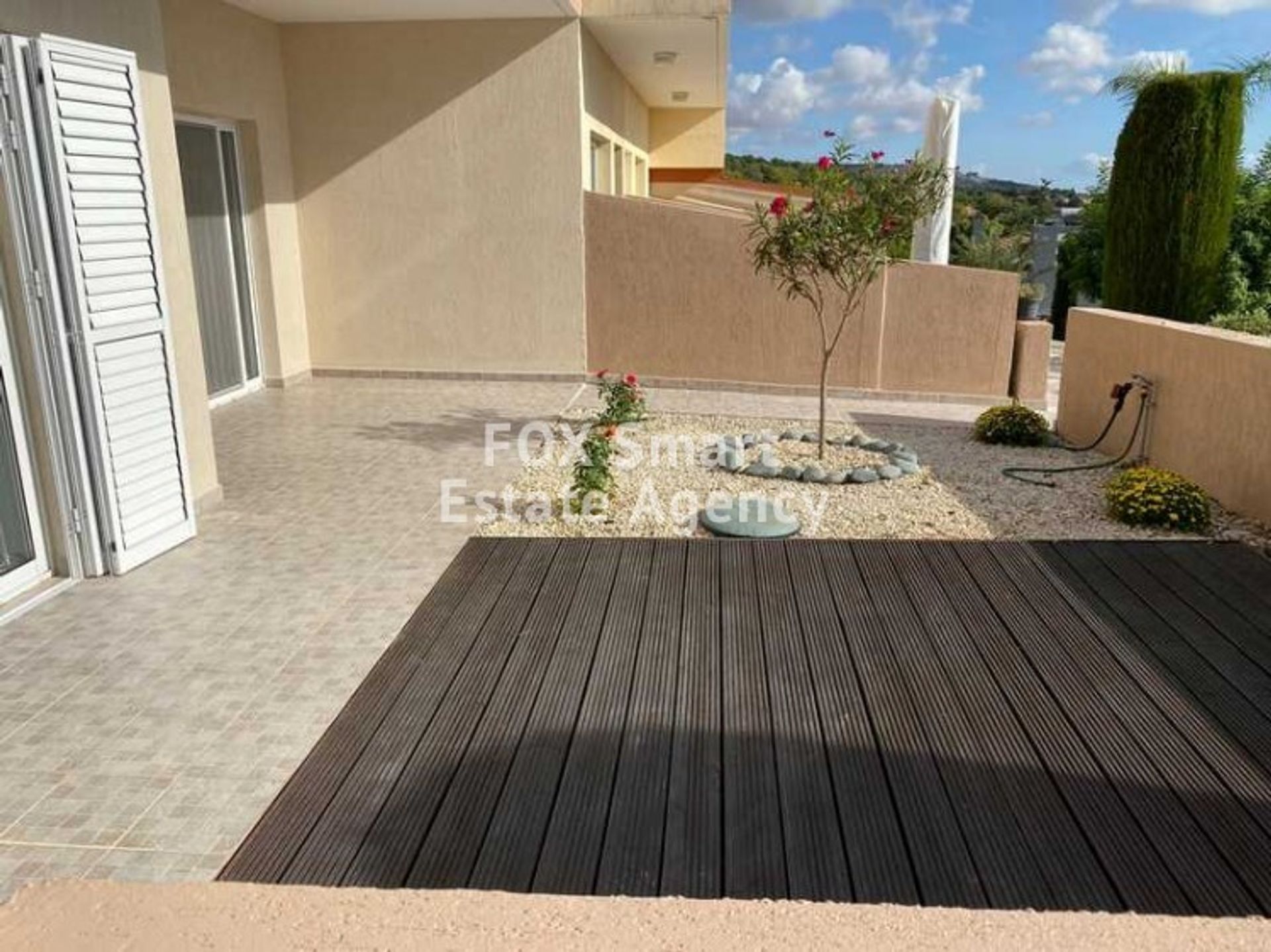 Condominium in Mesa Chorio, Paphos 10711766