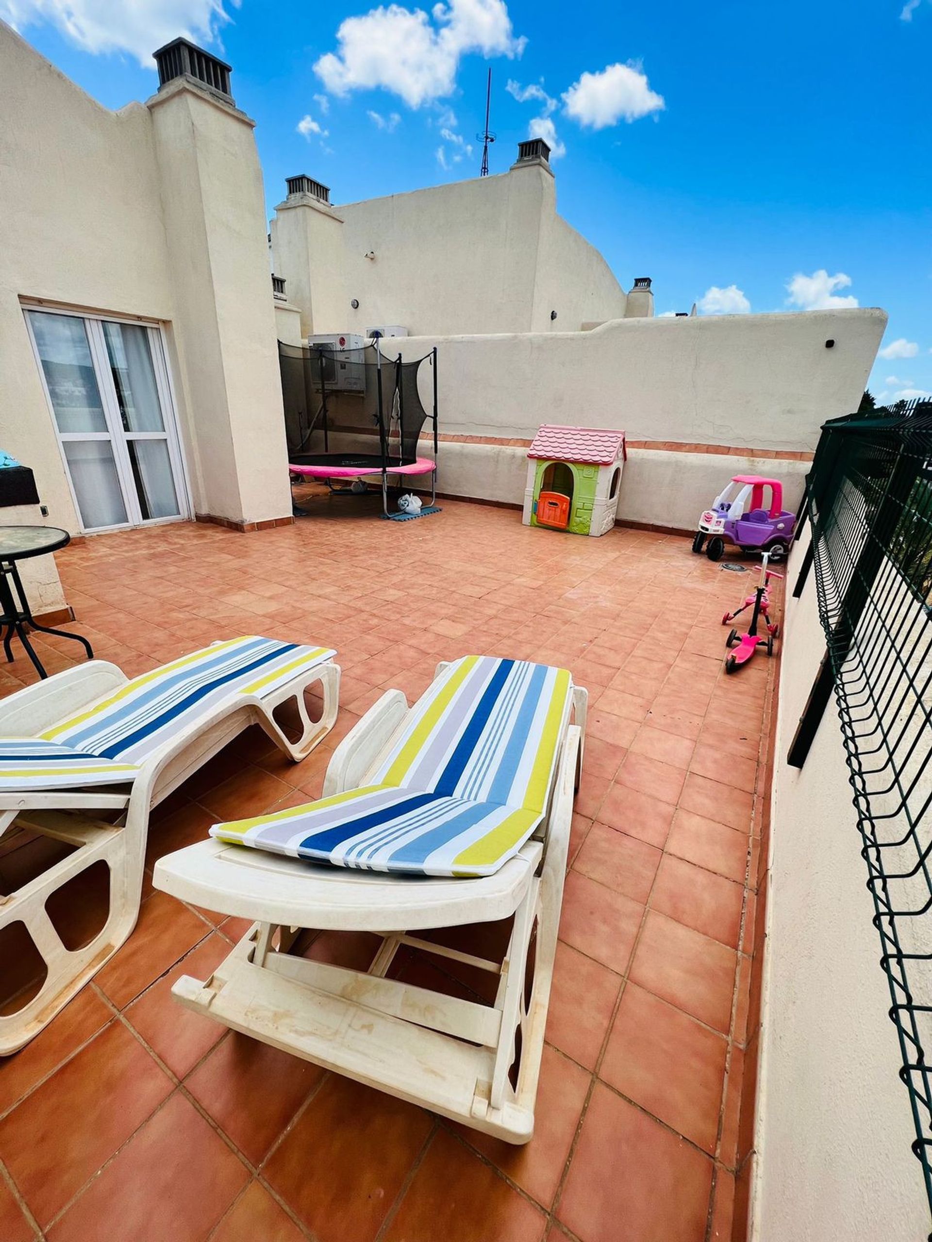 Condominium dans Château de Sabinillas, Andalousie 10713045