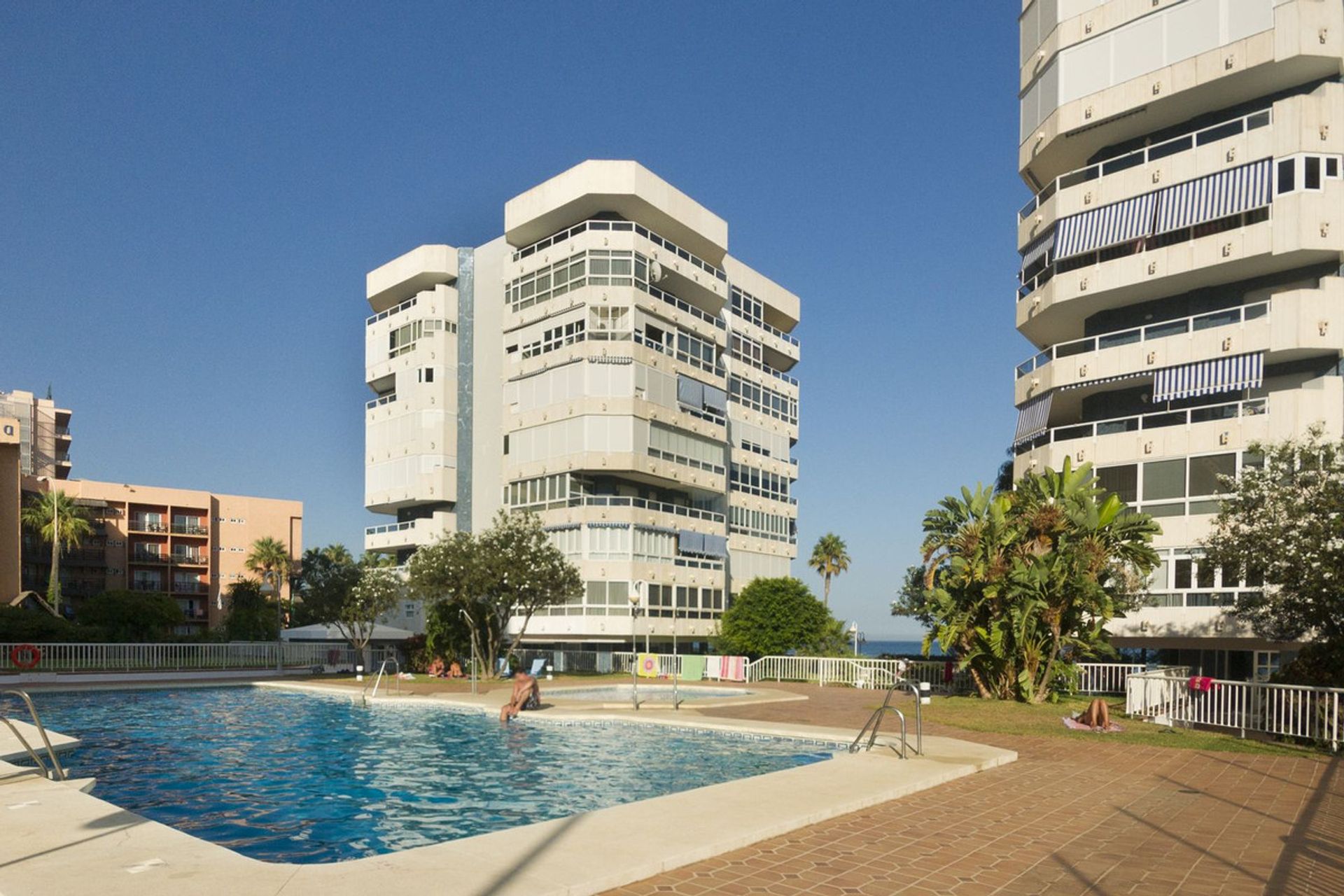 Condominio en Alhaurín de la Torre, Andalucía 10713114