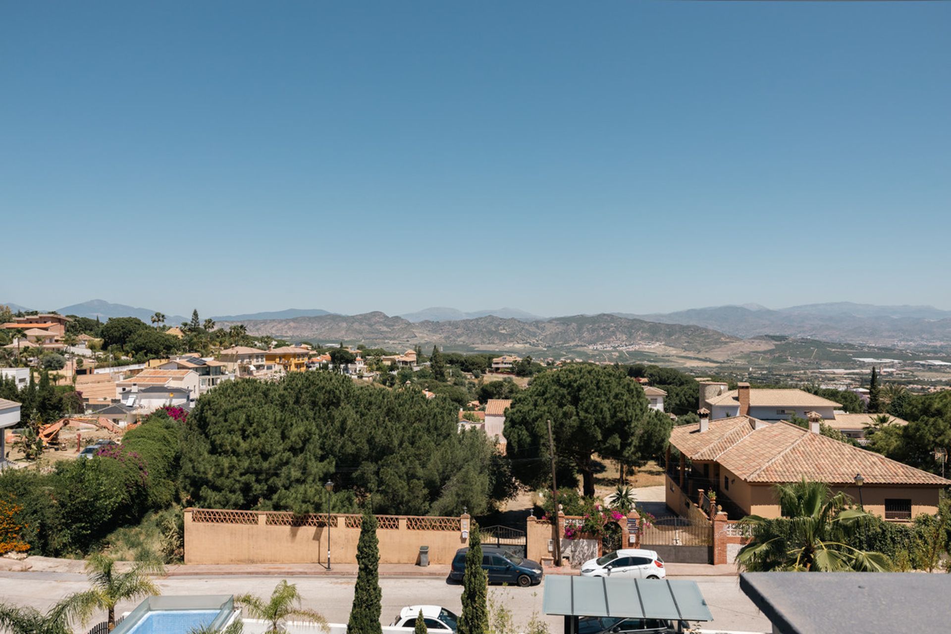 بيت في Alhaurín de la Torre, Andalucía 10713296