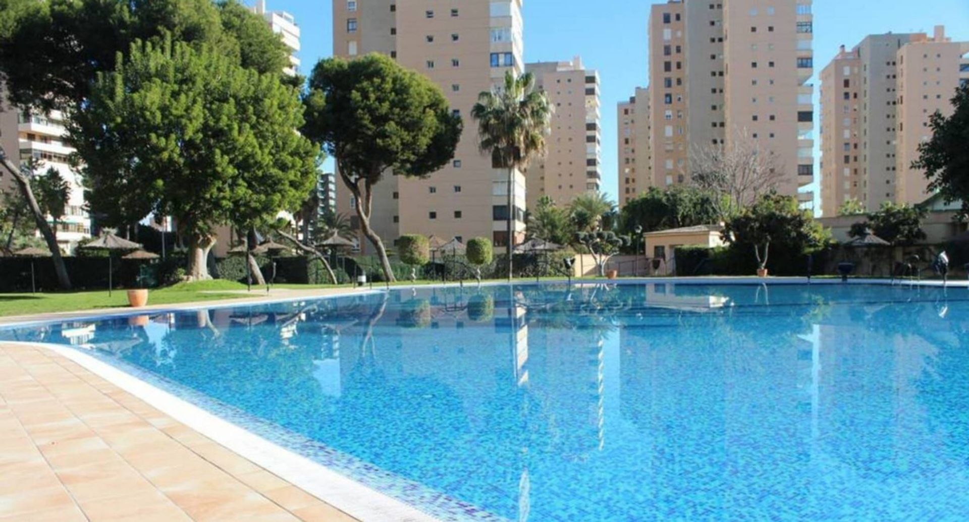 सम्मिलित में Torremolinos, Andalucía 10713309