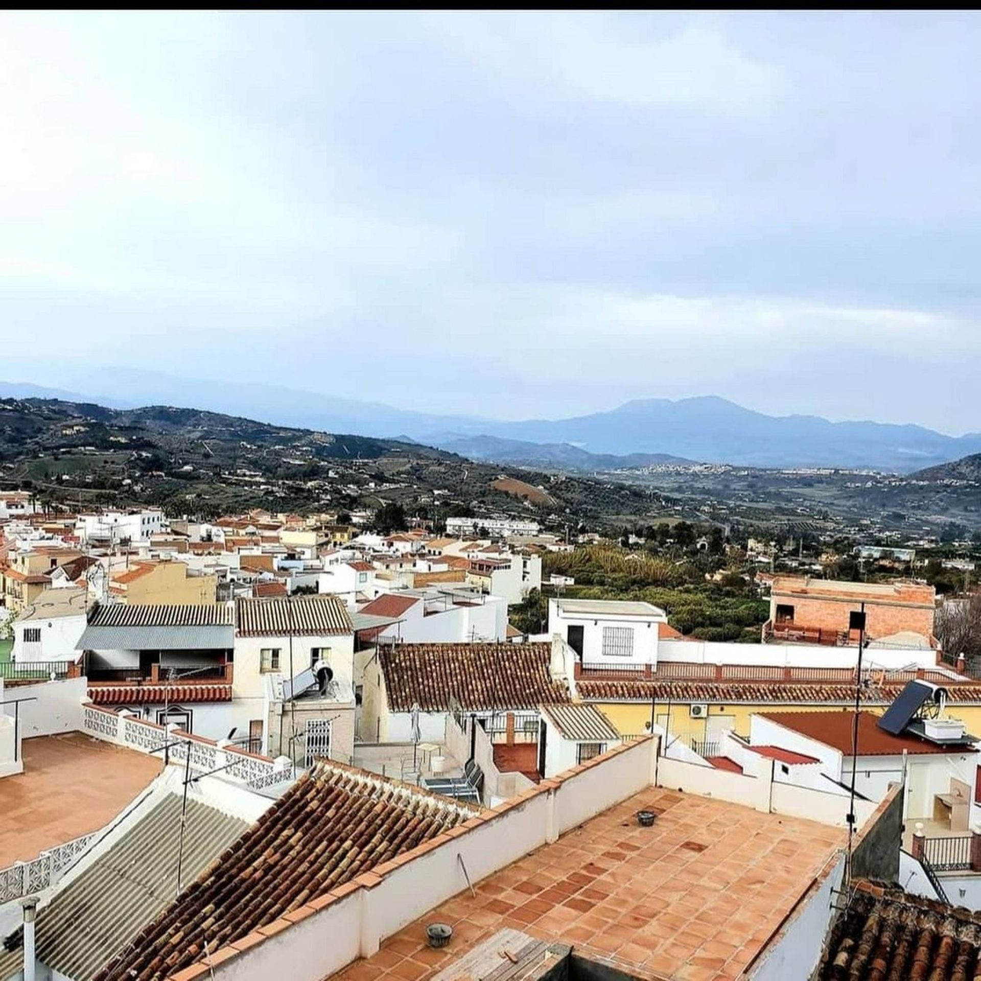 rumah dalam Alhaurin el Grande, Andalusia 10713476