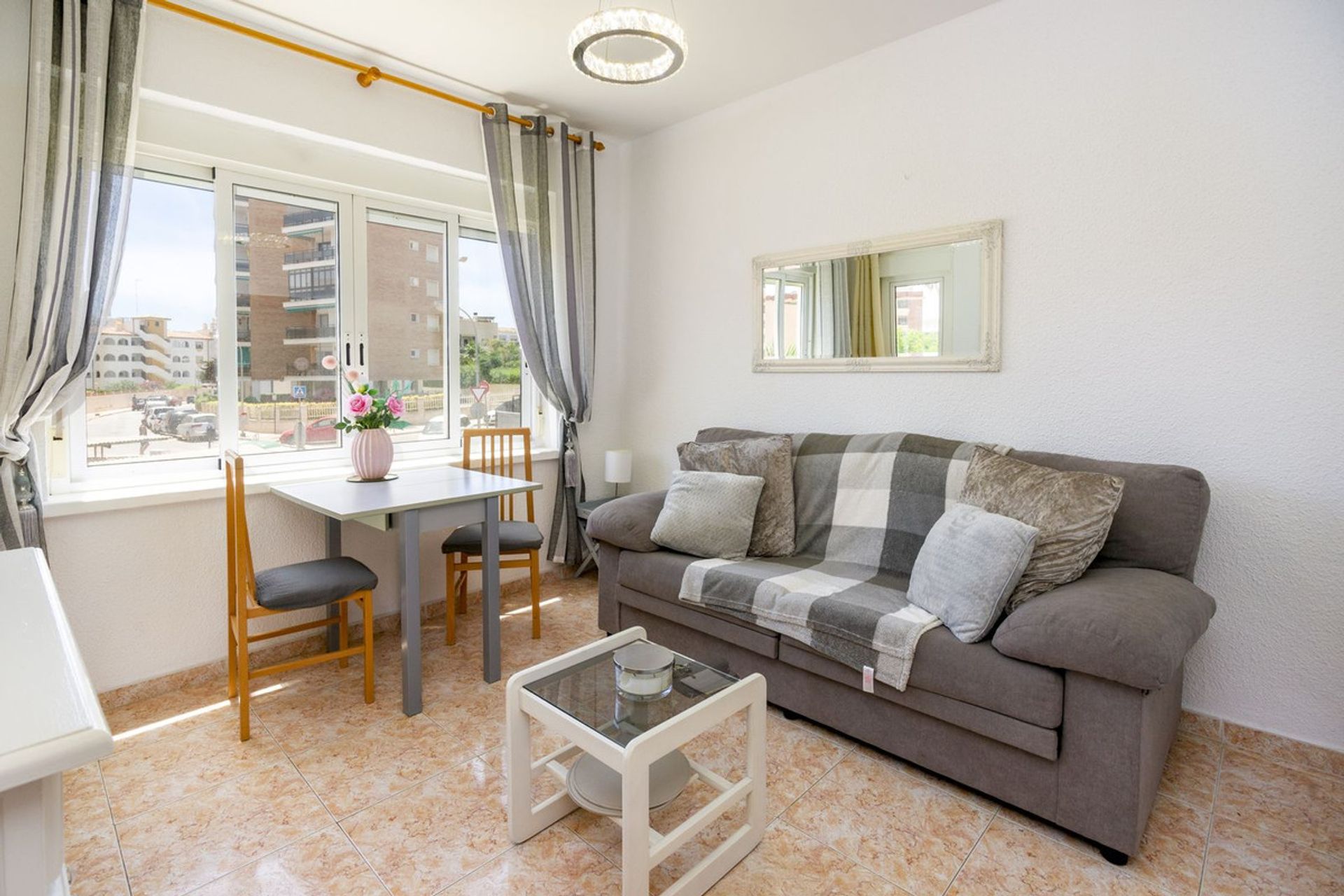 Condominium dans Alhaurín de la Torre, Andalucía 10713494