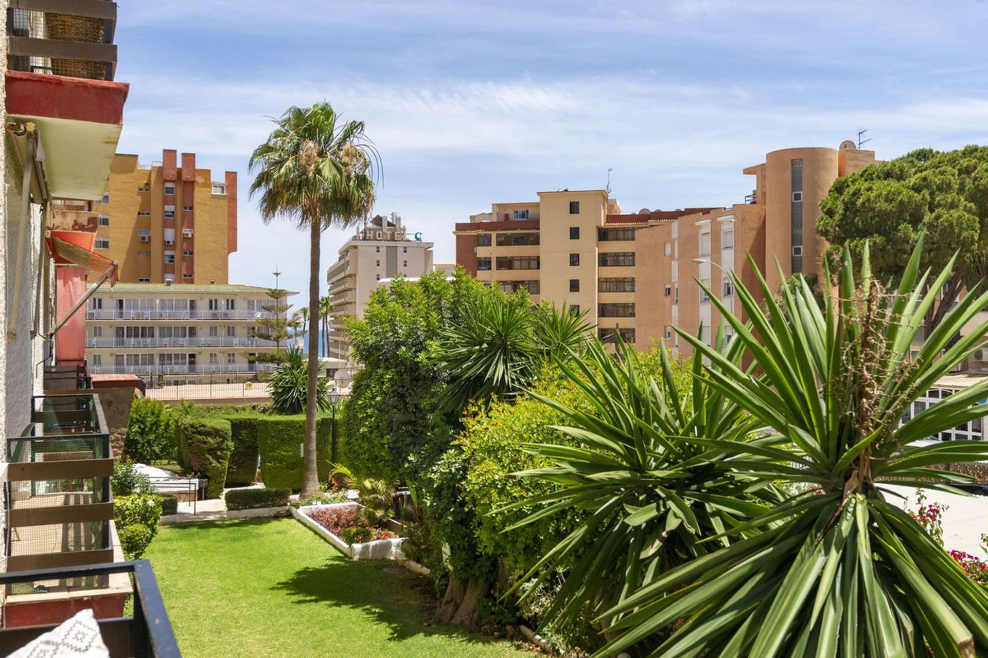 عمارات في Alhaurín de la Torre, Andalucía 10713494