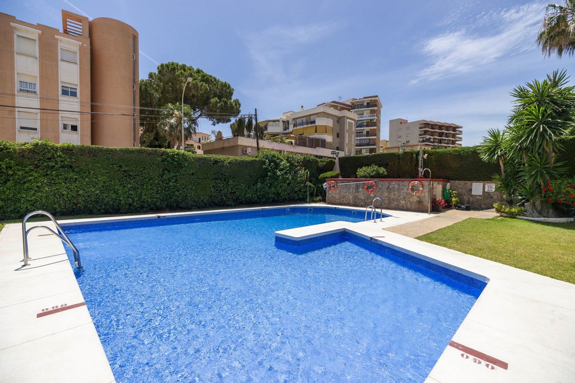 Condominium in Alhaurin de la Torre, Andalusia 10713494