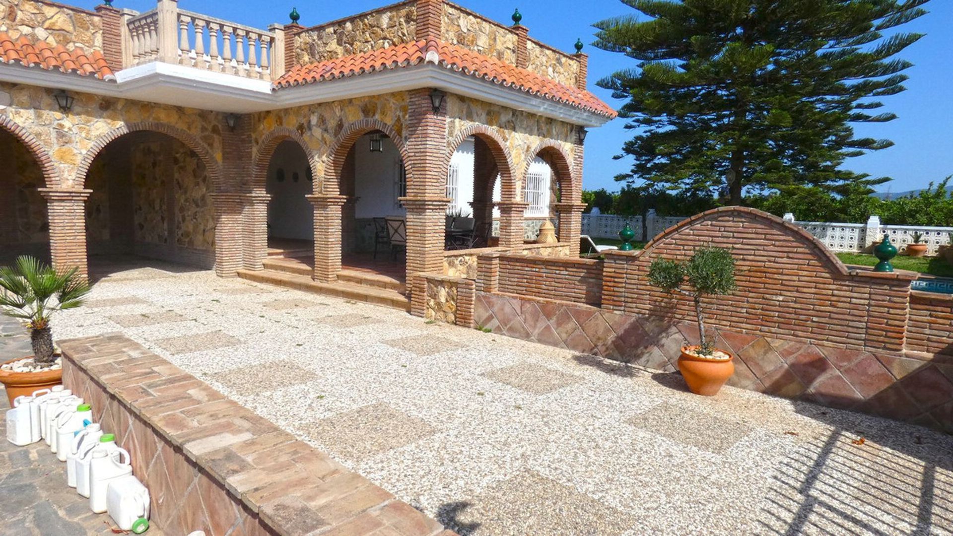 Casa nel Alhaurin de la Torre, Andalusia 10713671