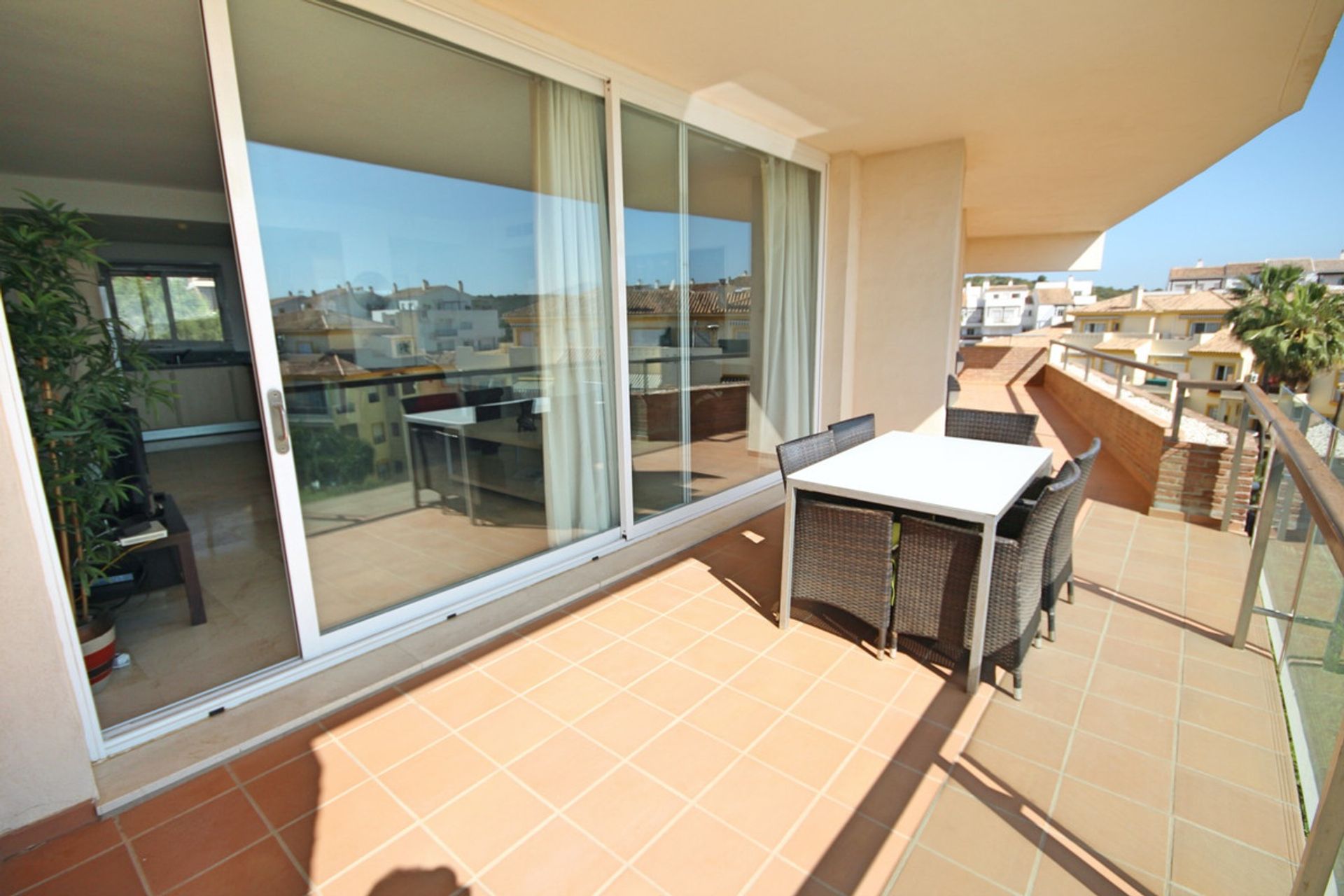 Condominium dans Calahonda, Andalucía 10713961