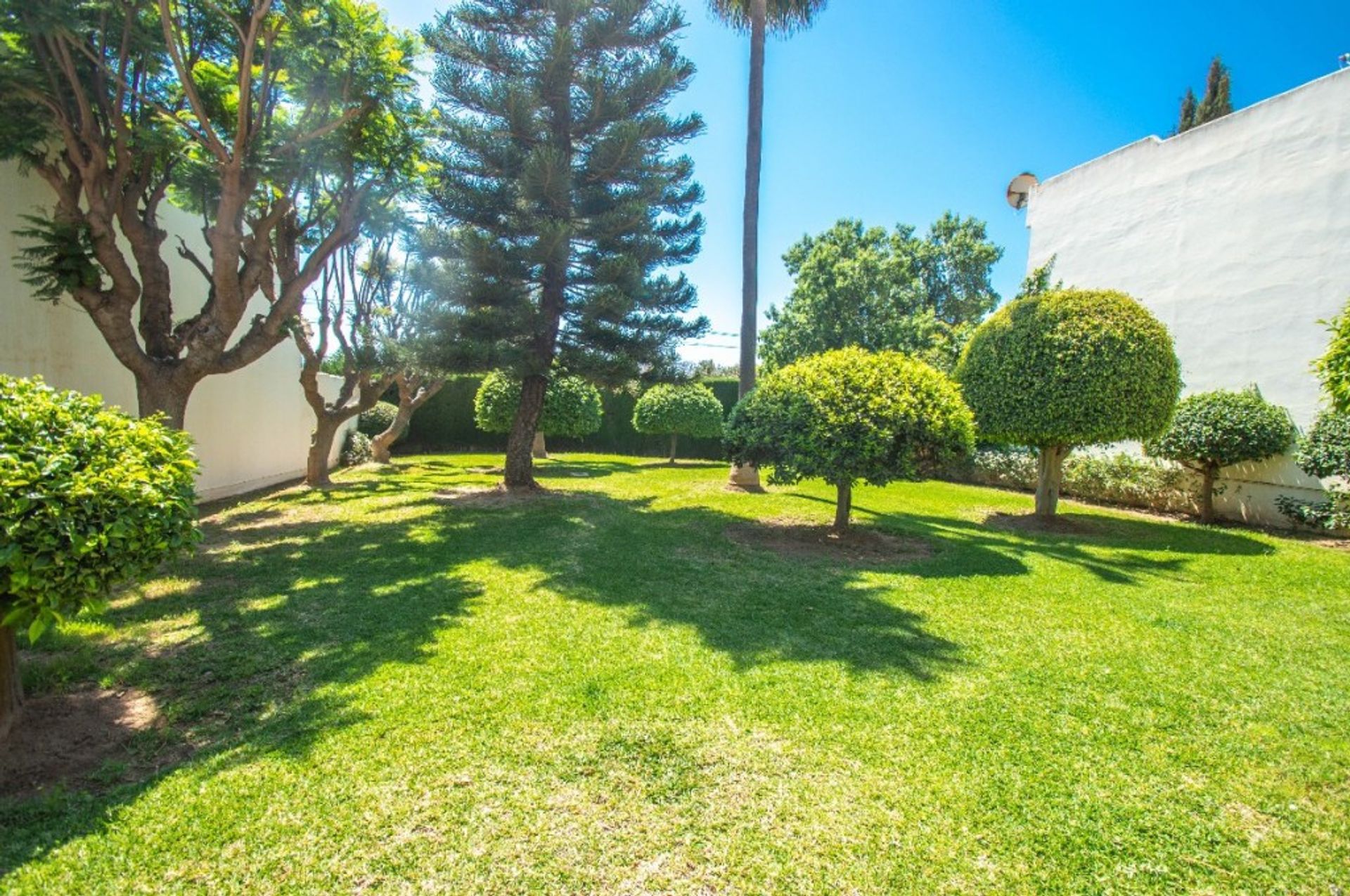 Condominium in Alhaurin de la Torre, Andalusia 10714008