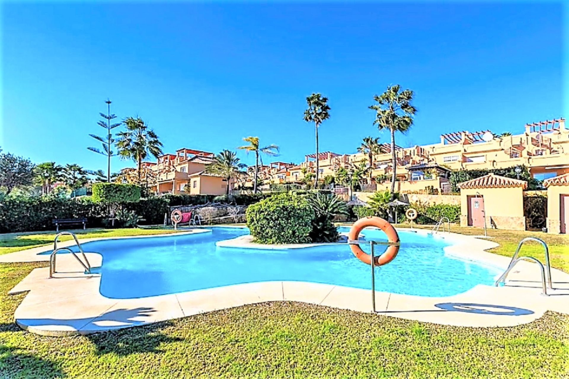 Huis in Estepona, Andalucía 10714139