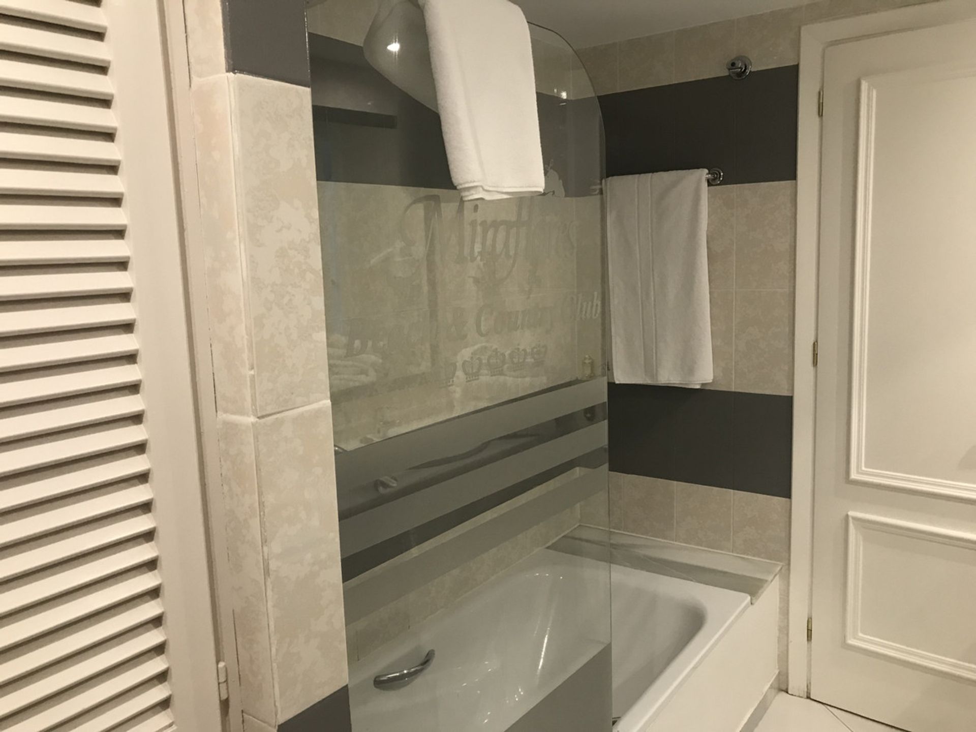 Condominio en Fuengirola, Andalucía 10714237