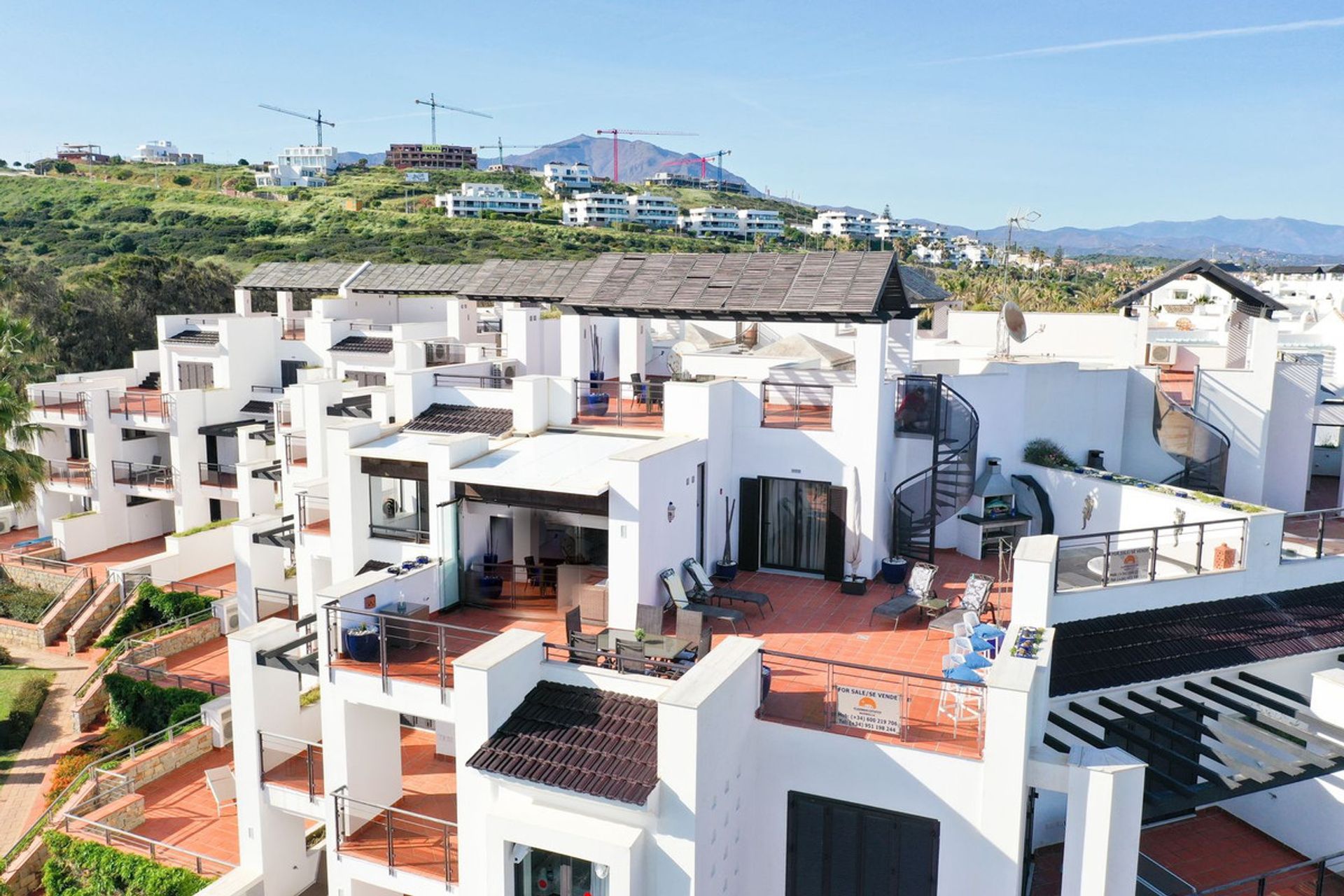 Condominium in Casares, Andalucía 10714482