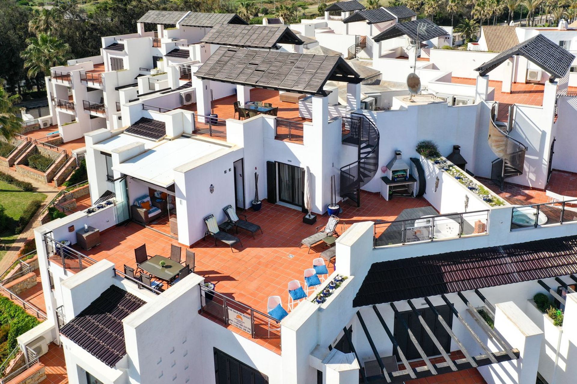 Condominium in Casares, Andalucía 10714482