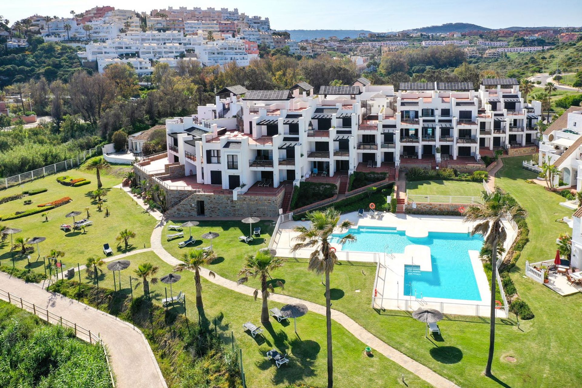 Condominium in Casares, Andalucía 10714482