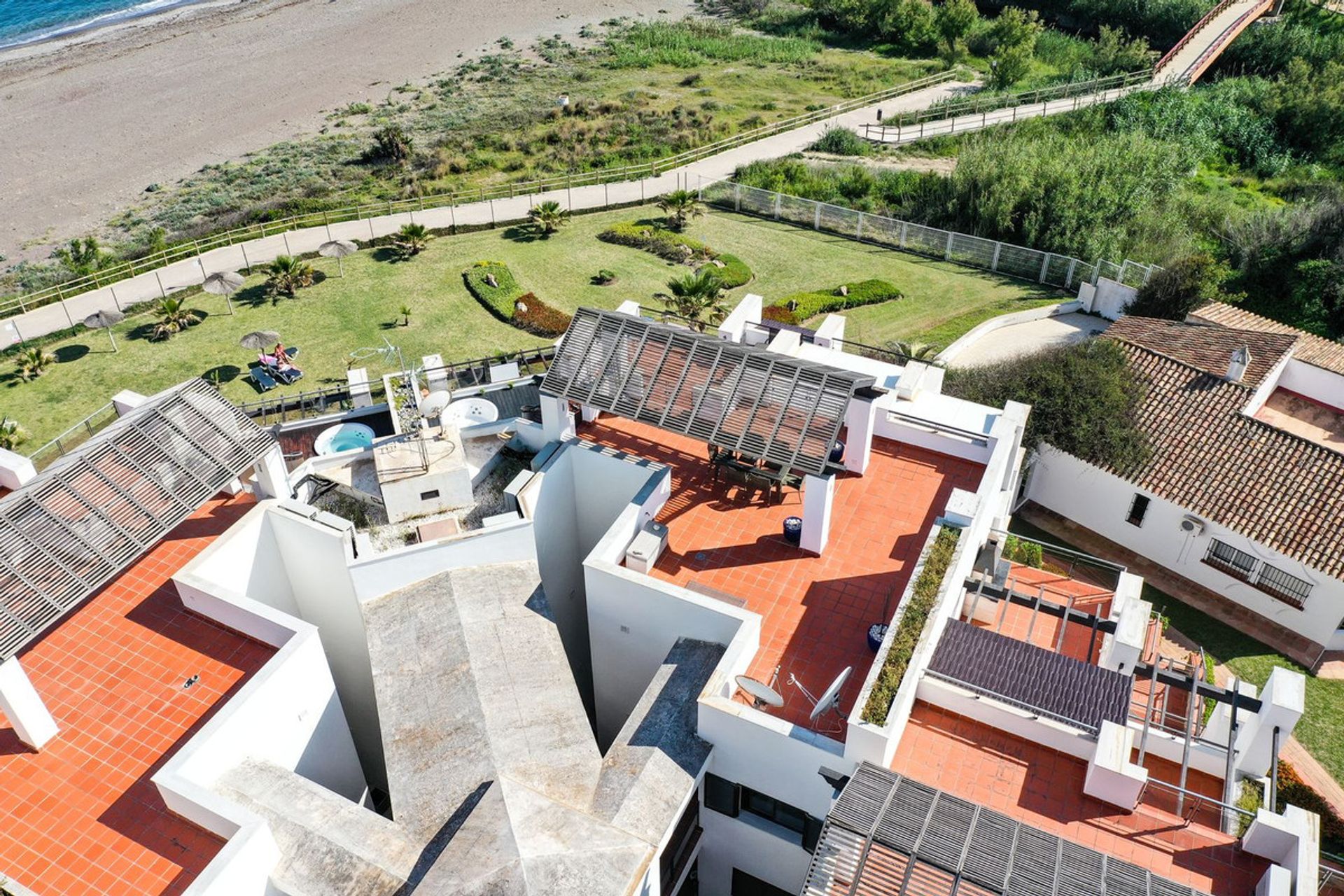 Condominium in Casares, Andalucía 10714482