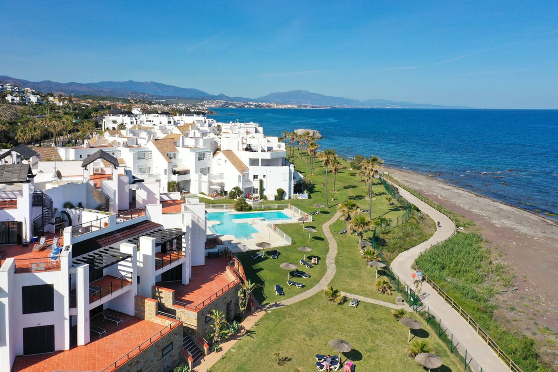 Condominium in Casares, Andalucía 10714482