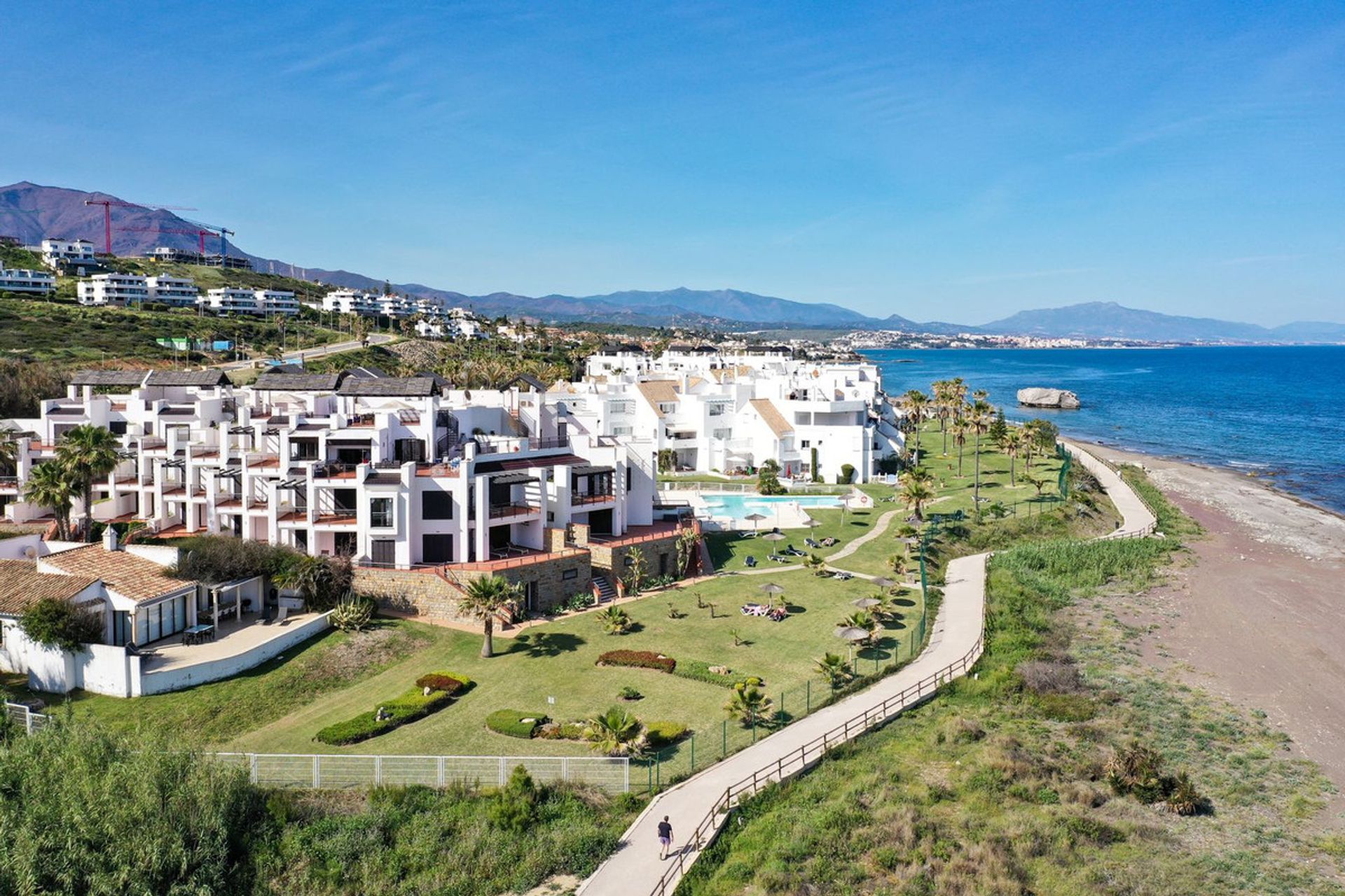 Condominium in Casares, Andalucía 10714482