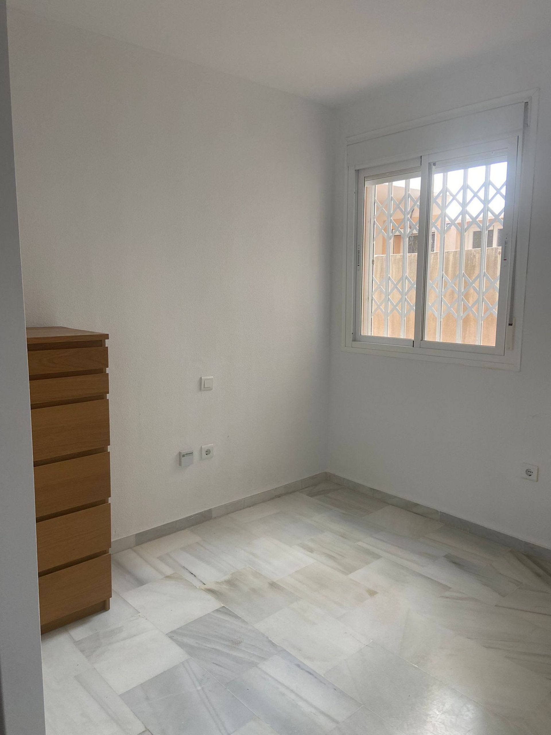 Condominium in San Luis de Sabinillas, Andalusia 10714555