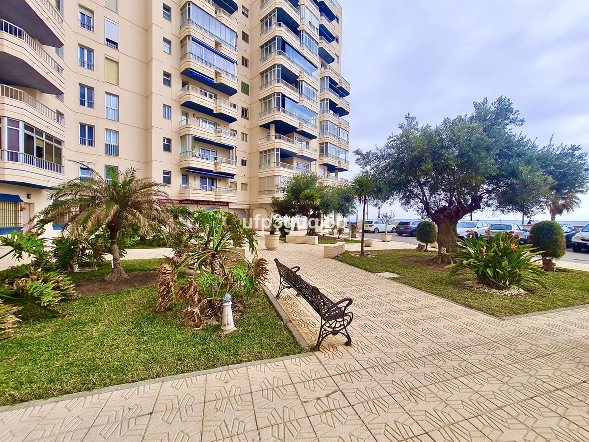 Condominium in Santa Fe de los Boliches, Andalusië 10714597