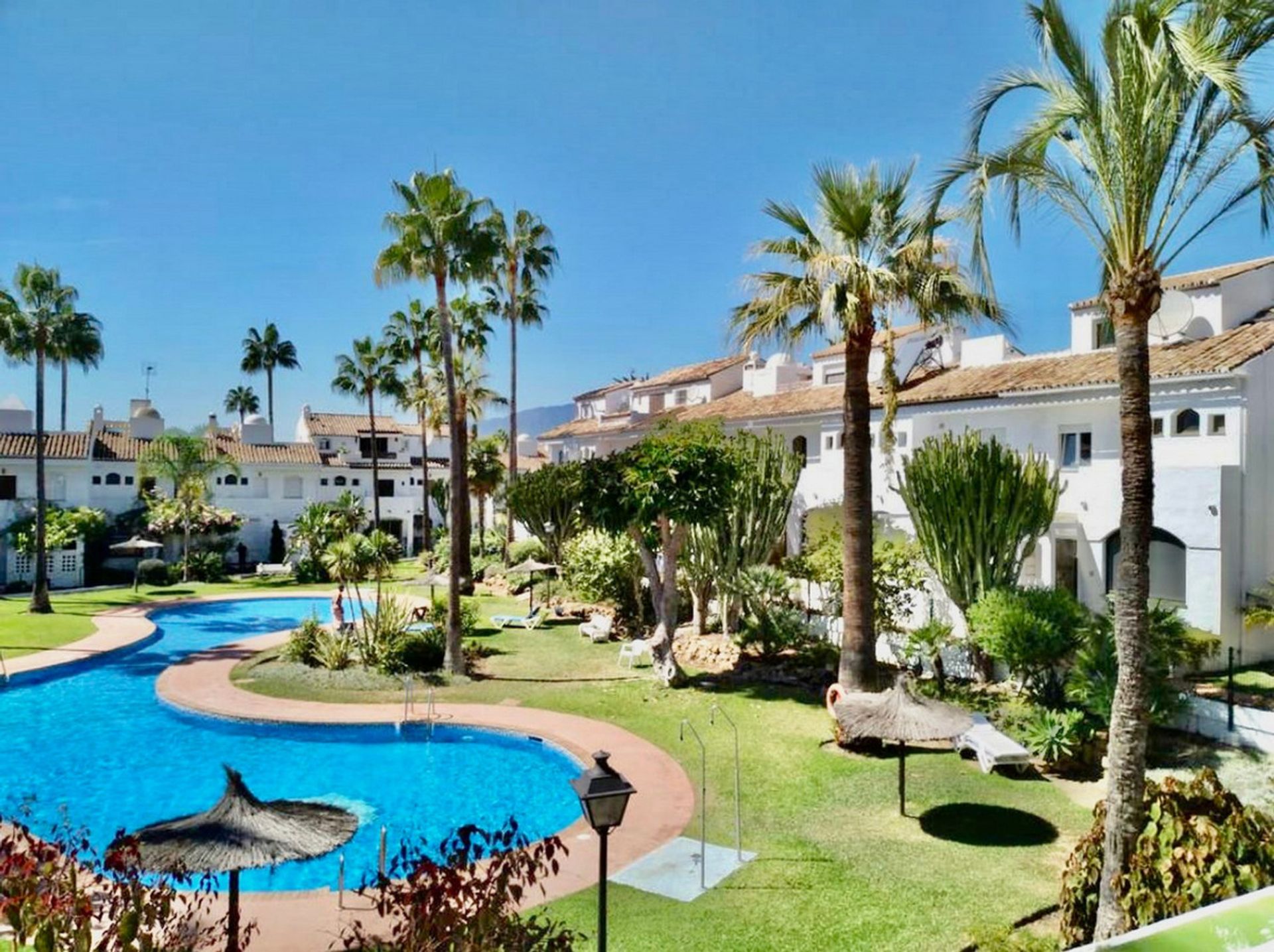 सम्मिलित में Estepona, Andalucía 10714662