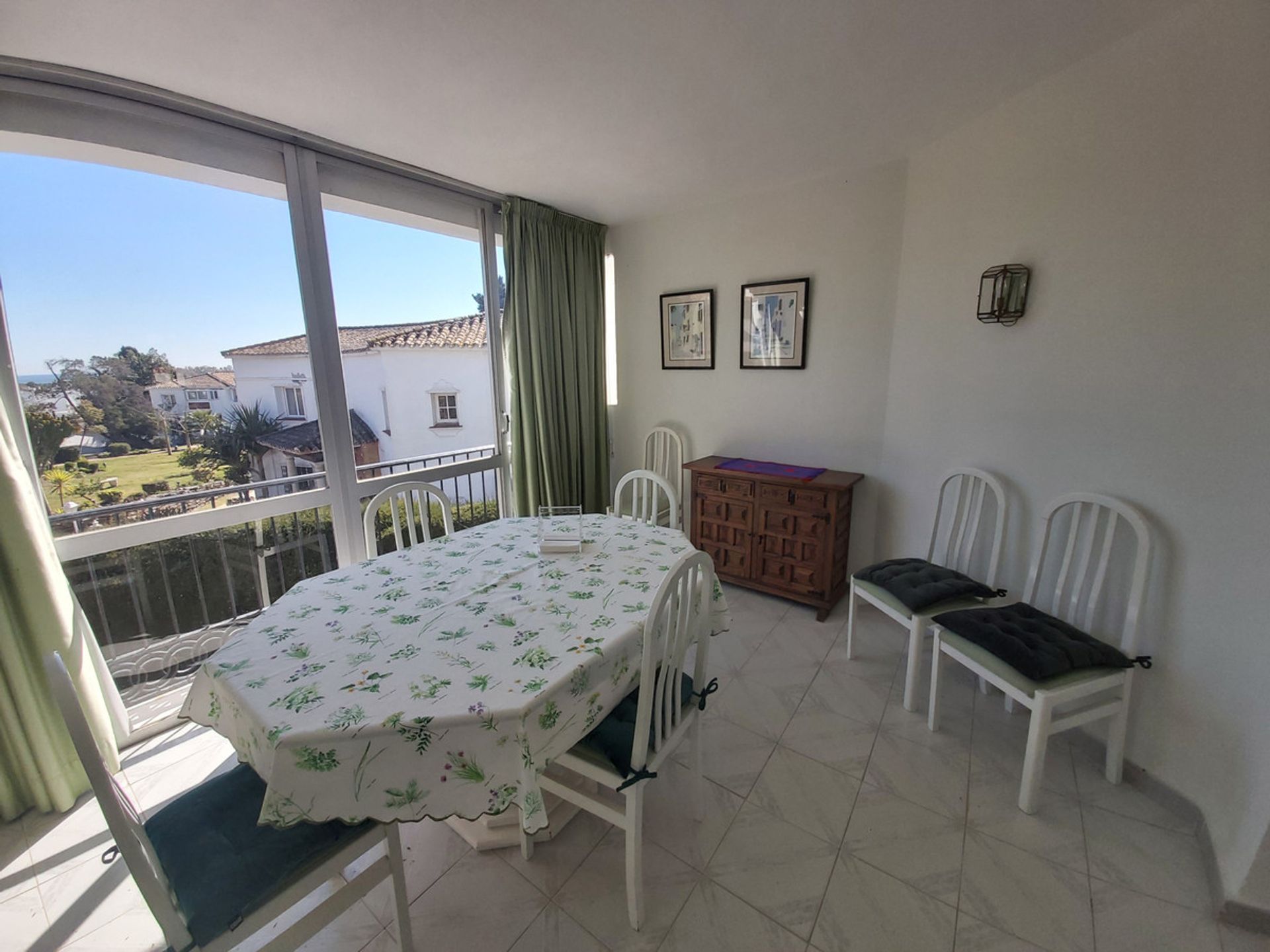 Condominio en Estepona, Andalucía 10714827