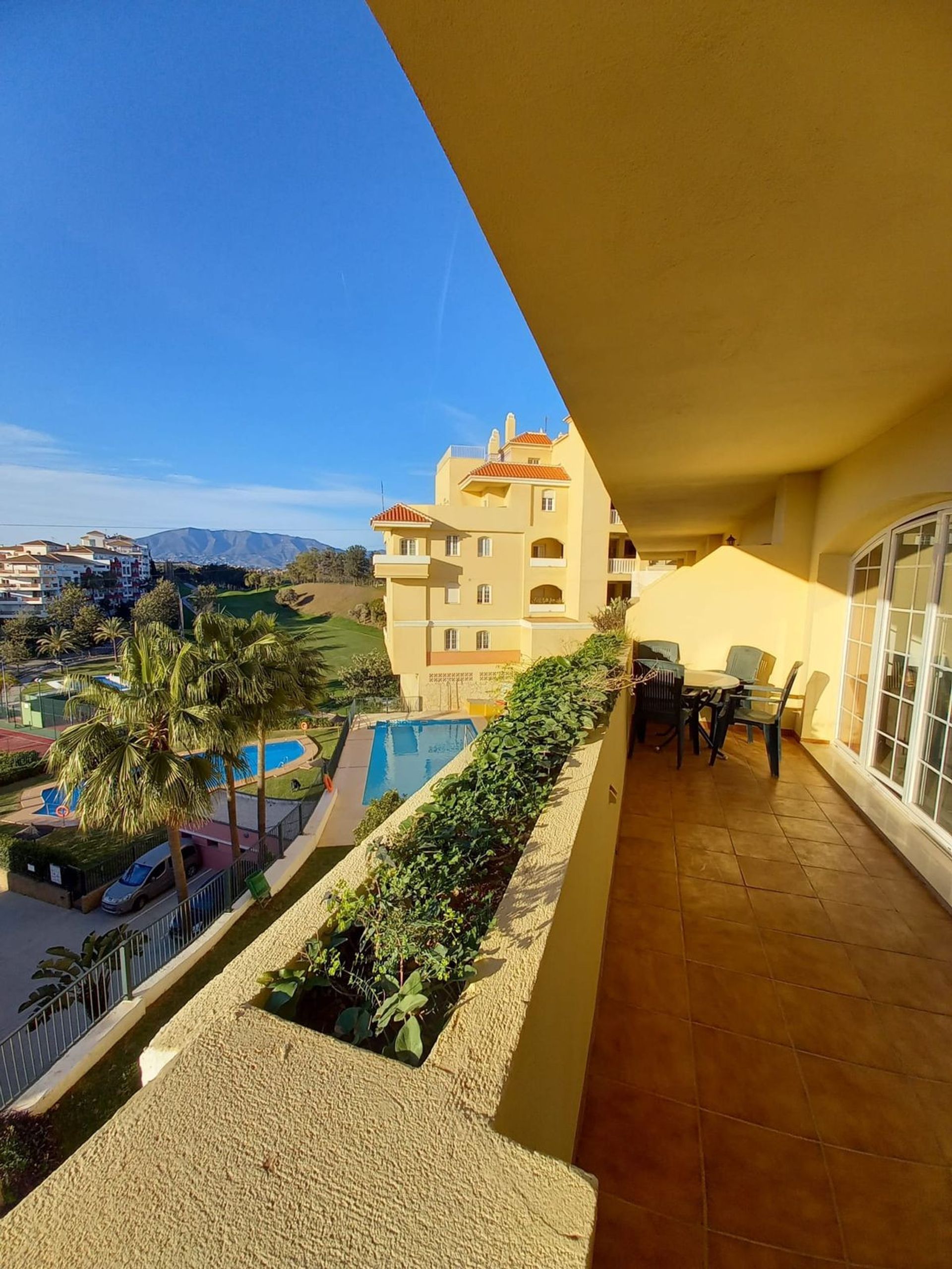 Condominium dans Fuengirola, Andalousie 10715061