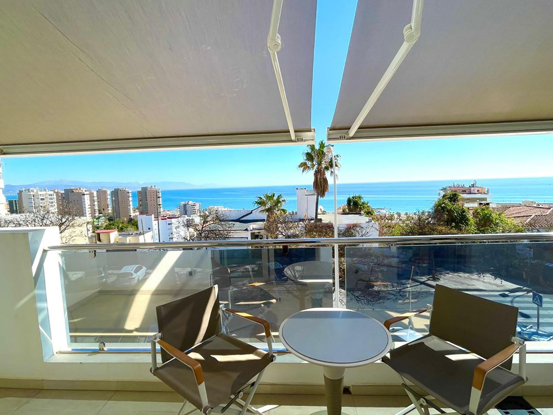 Condominio en Alhaurín de la Torre, Andalucía 10715182