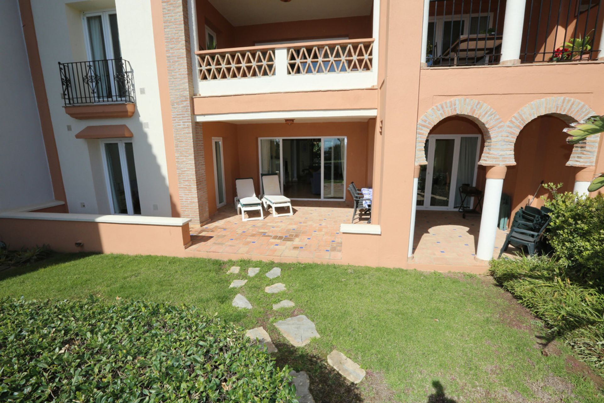 Condominium dans San Luis de Sabinillas, Andalousie 10715362