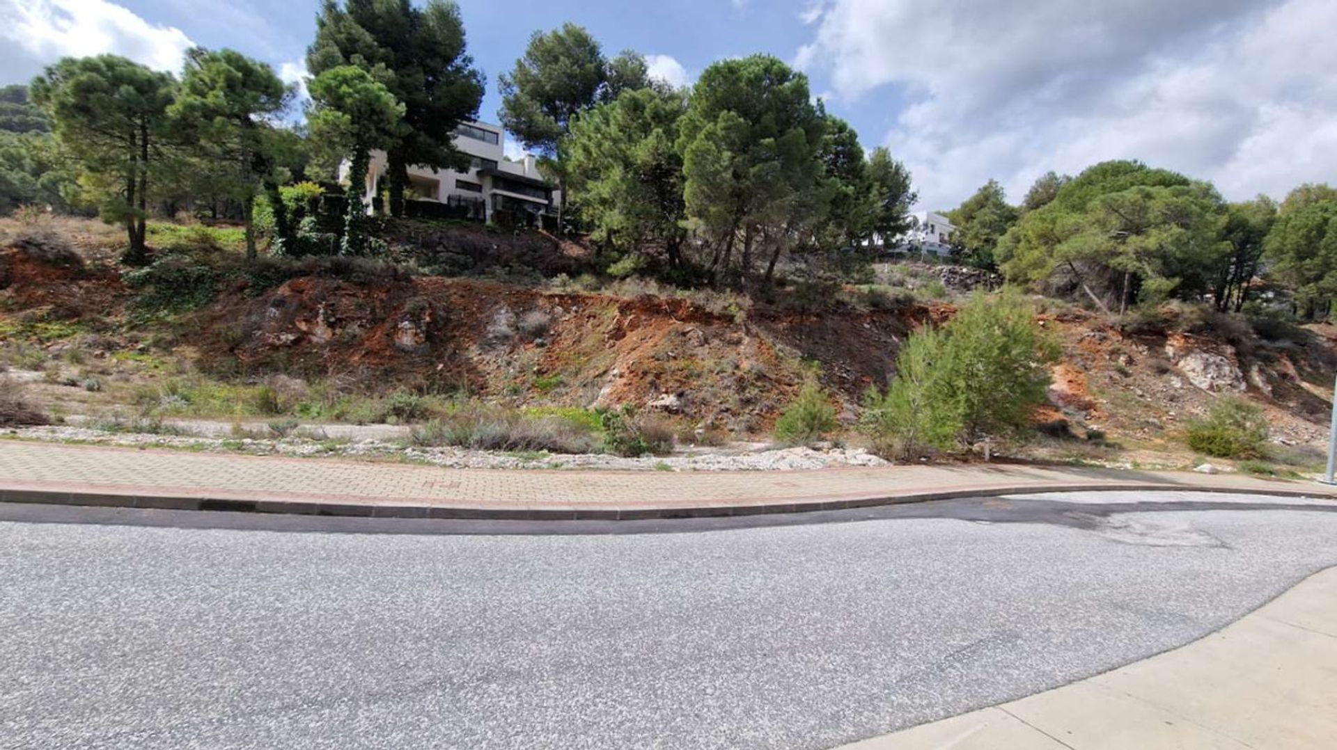 Tanah di Alhaurin de la Torre, Andalusia 10715396