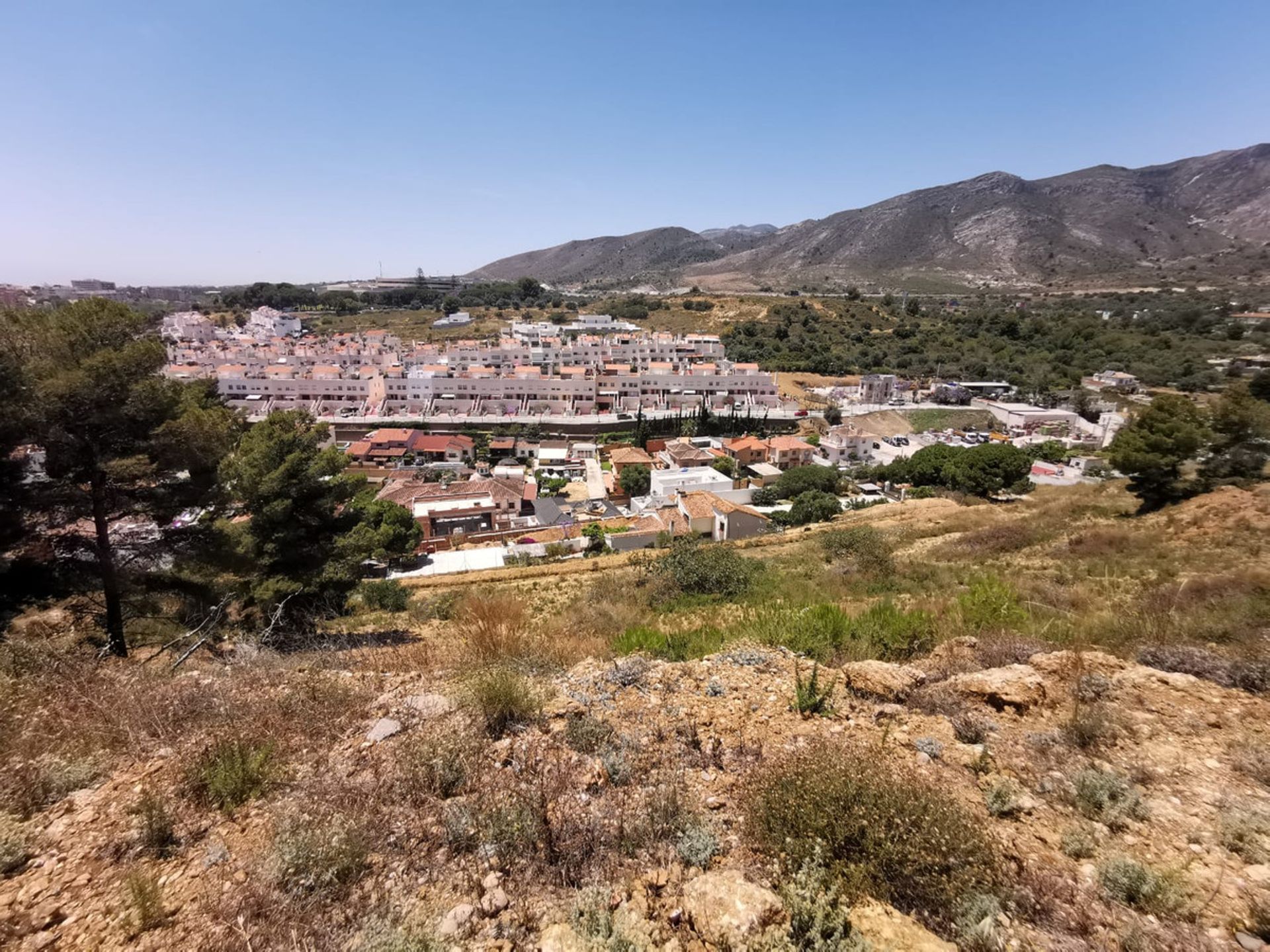 土地 在 Alhaurín de la Torre, Andalucía 10715616