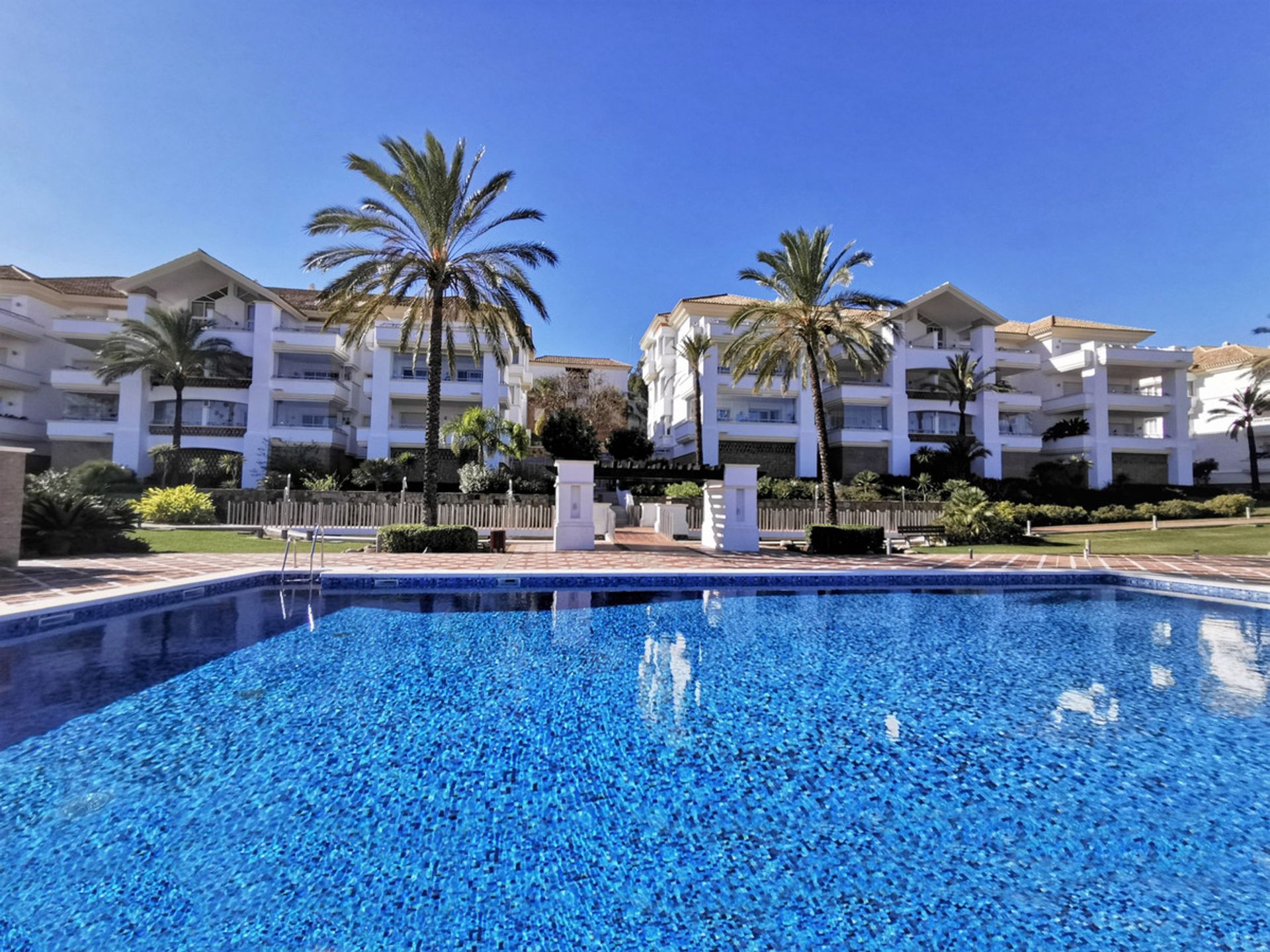 Condominio nel Alhaurín de la Torre, Andalucía 10715663