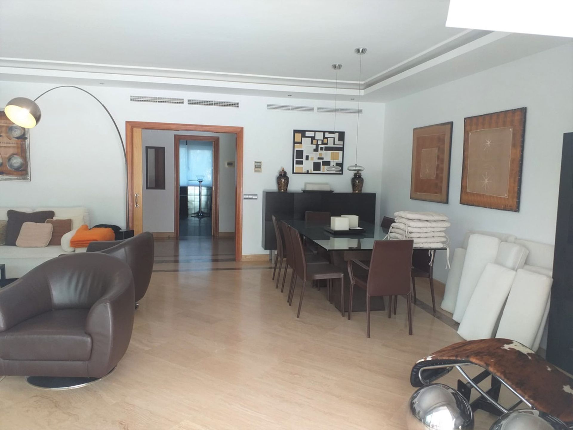 Condominium in Marbella, Andalucía 10715863