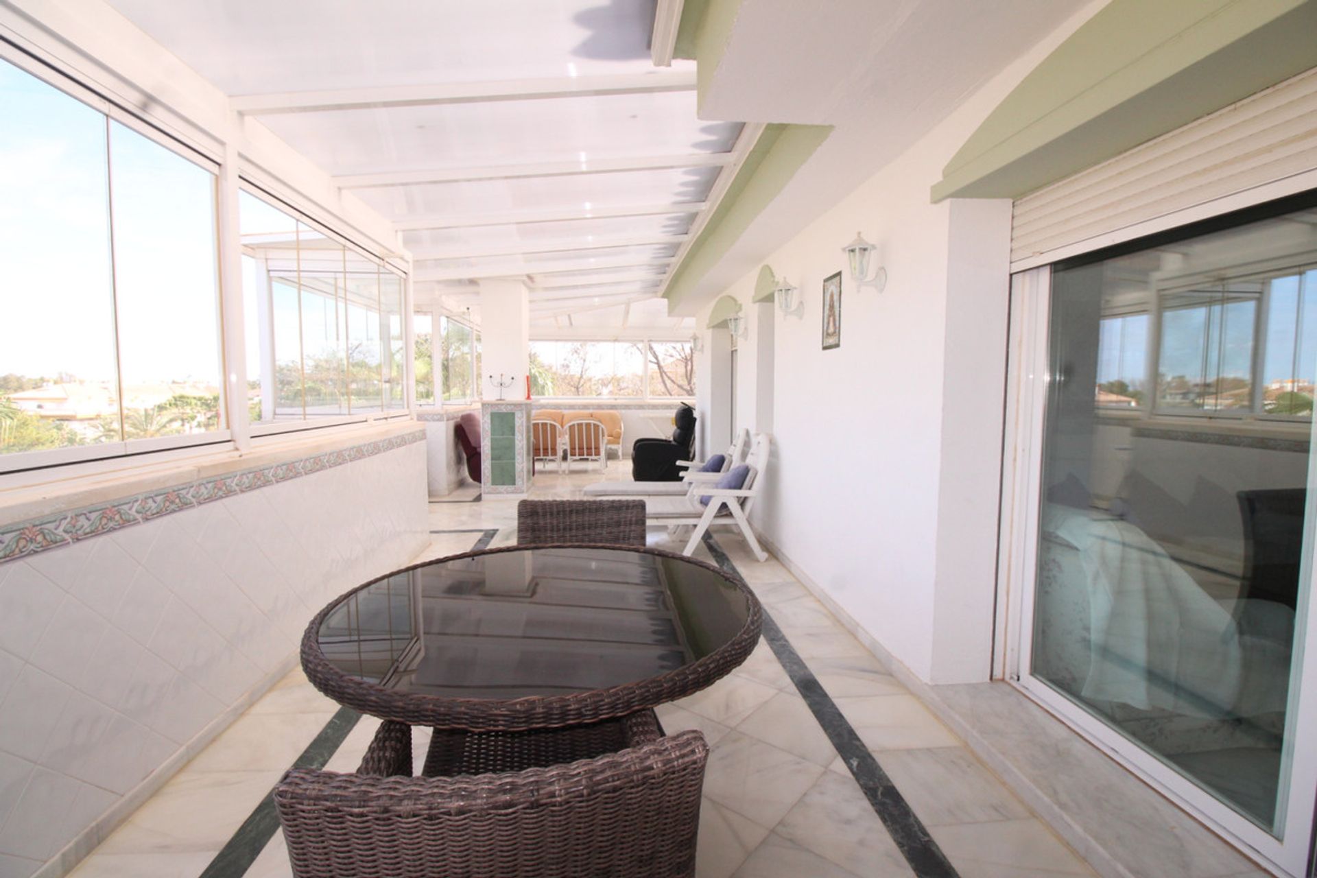 Condominium in Marbella, Andalucía 10716670