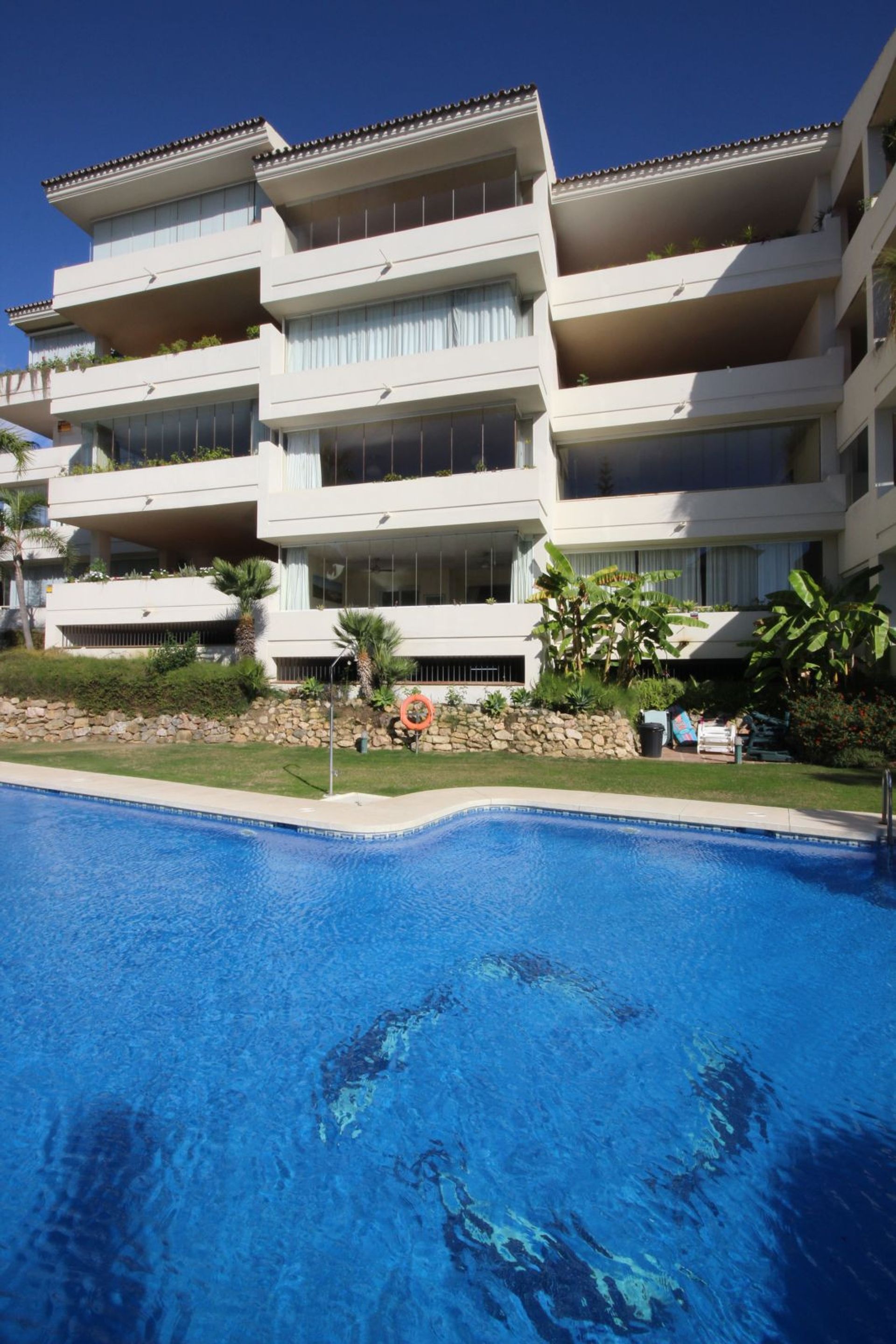 Condominium in Marbella, Andalucía 10716834