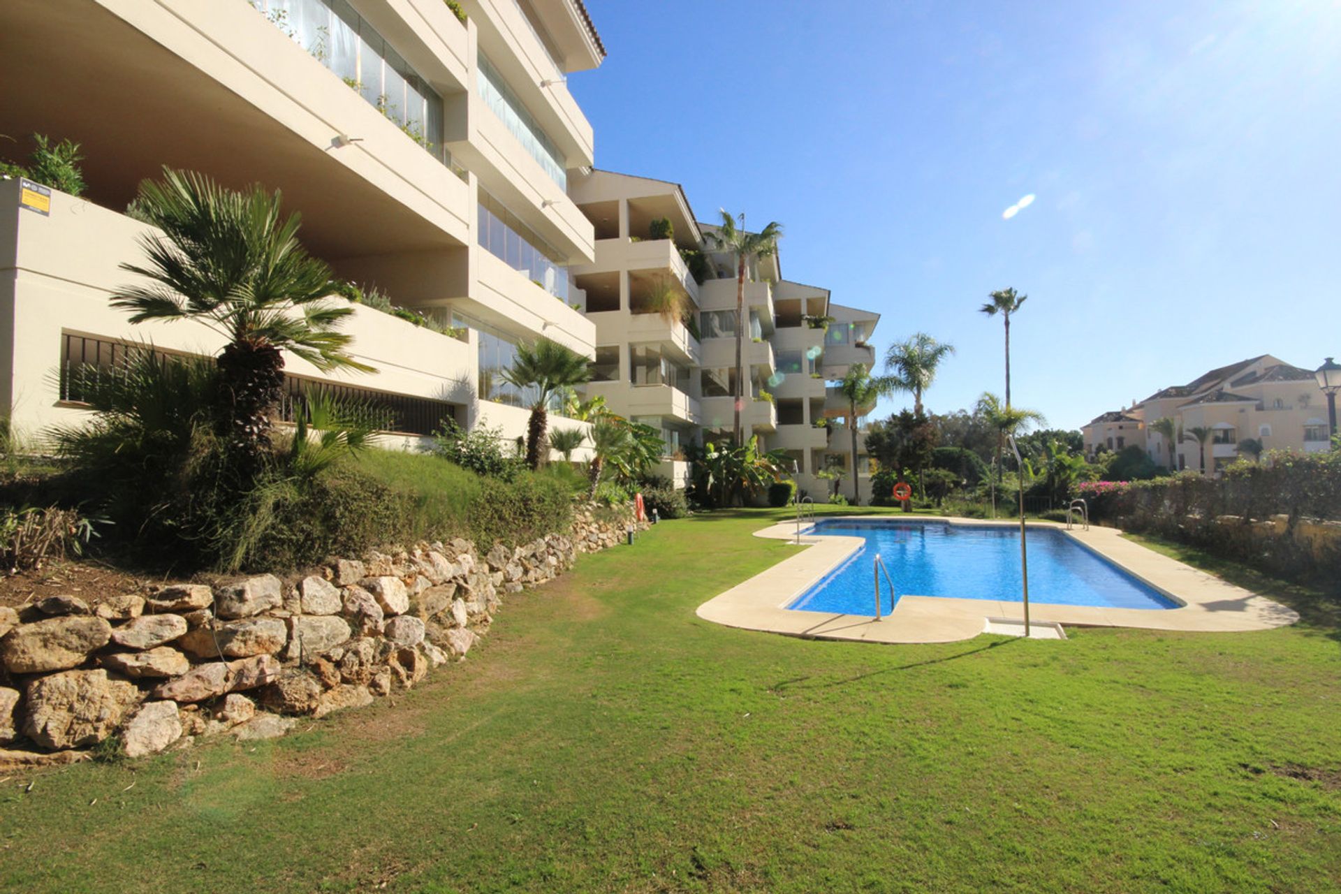 Condominium in Marbella, Andalucía 10716834