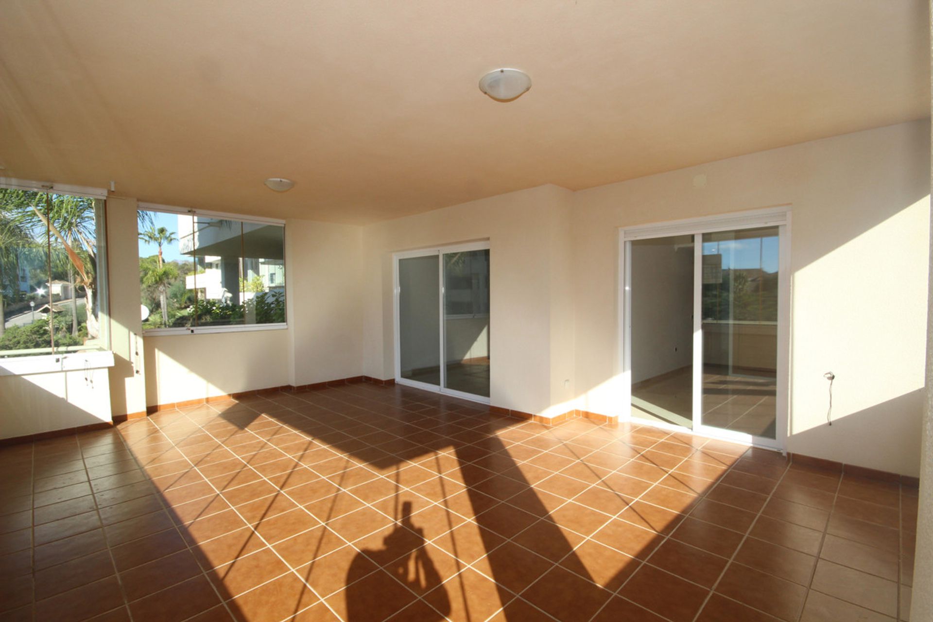 Condominium in Marbella, Andalucía 10716834