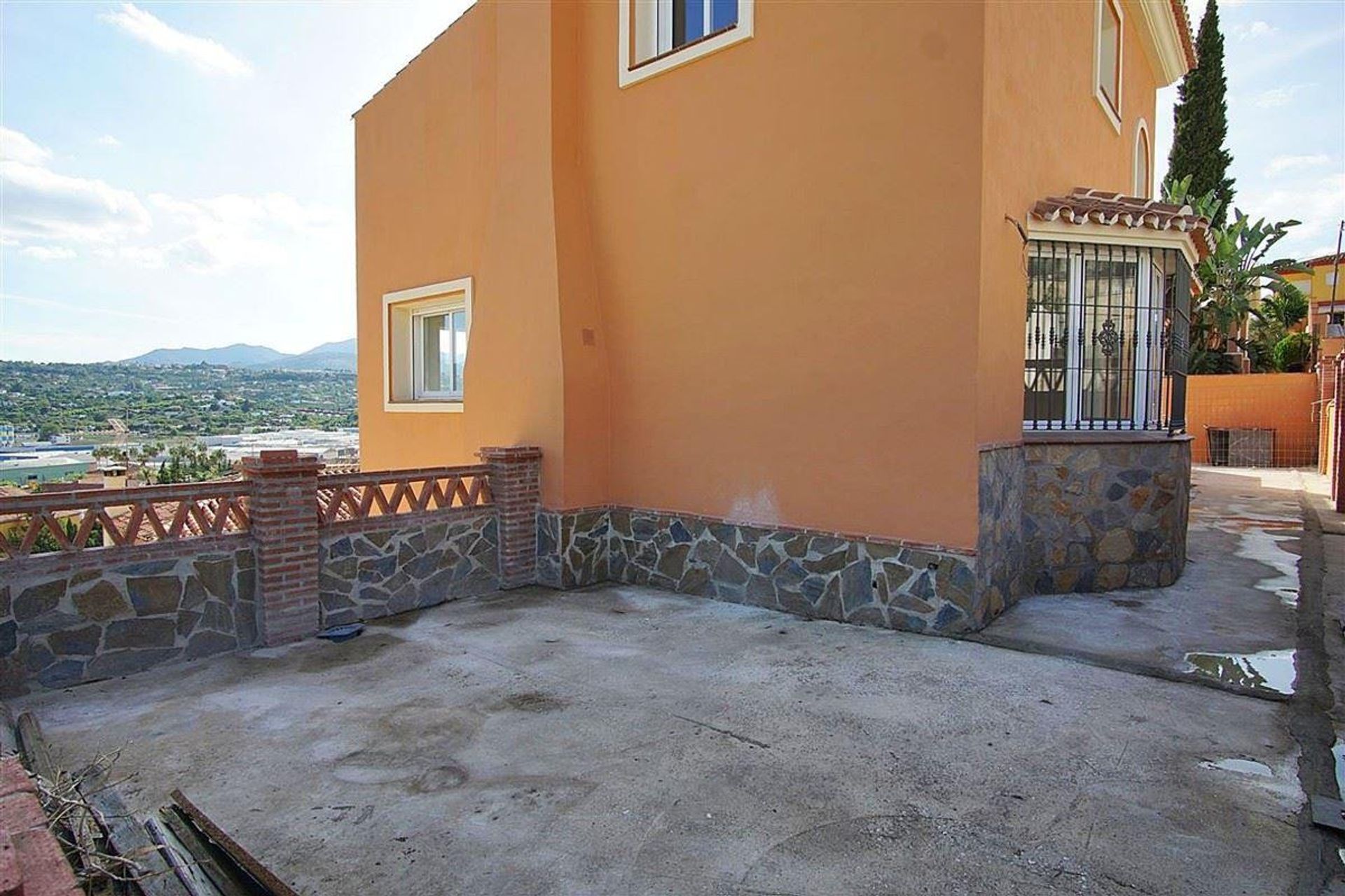 House in Coin, Andalusia 10716873