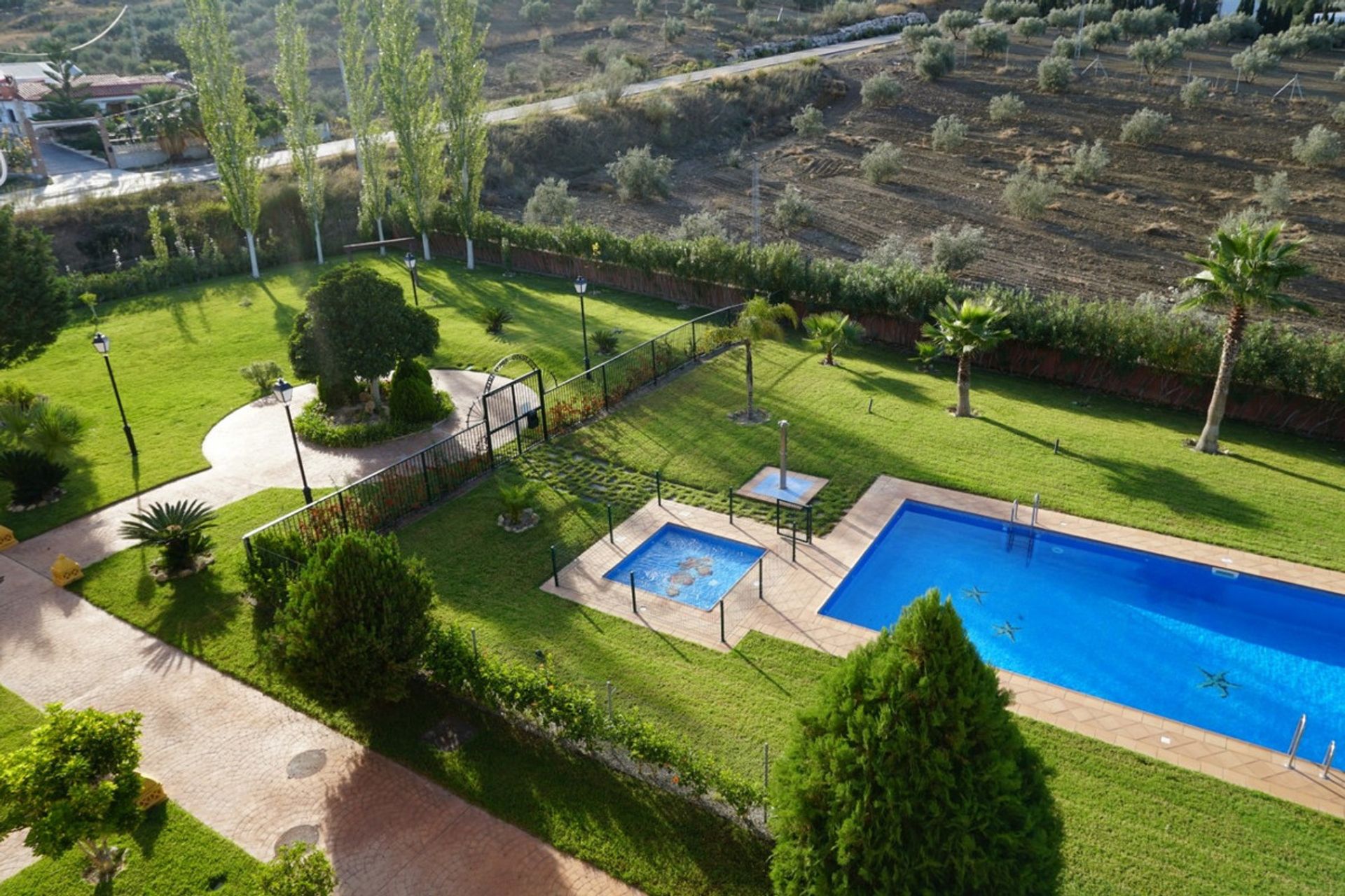 Condominio en Alcaucín, Andalucía 10717979