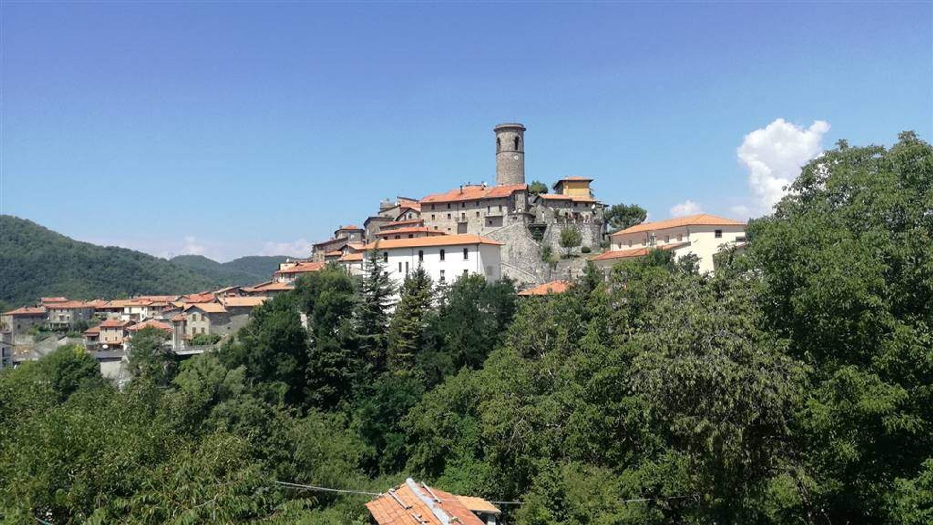 σπίτι σε Minucciano, Toscana 10719180