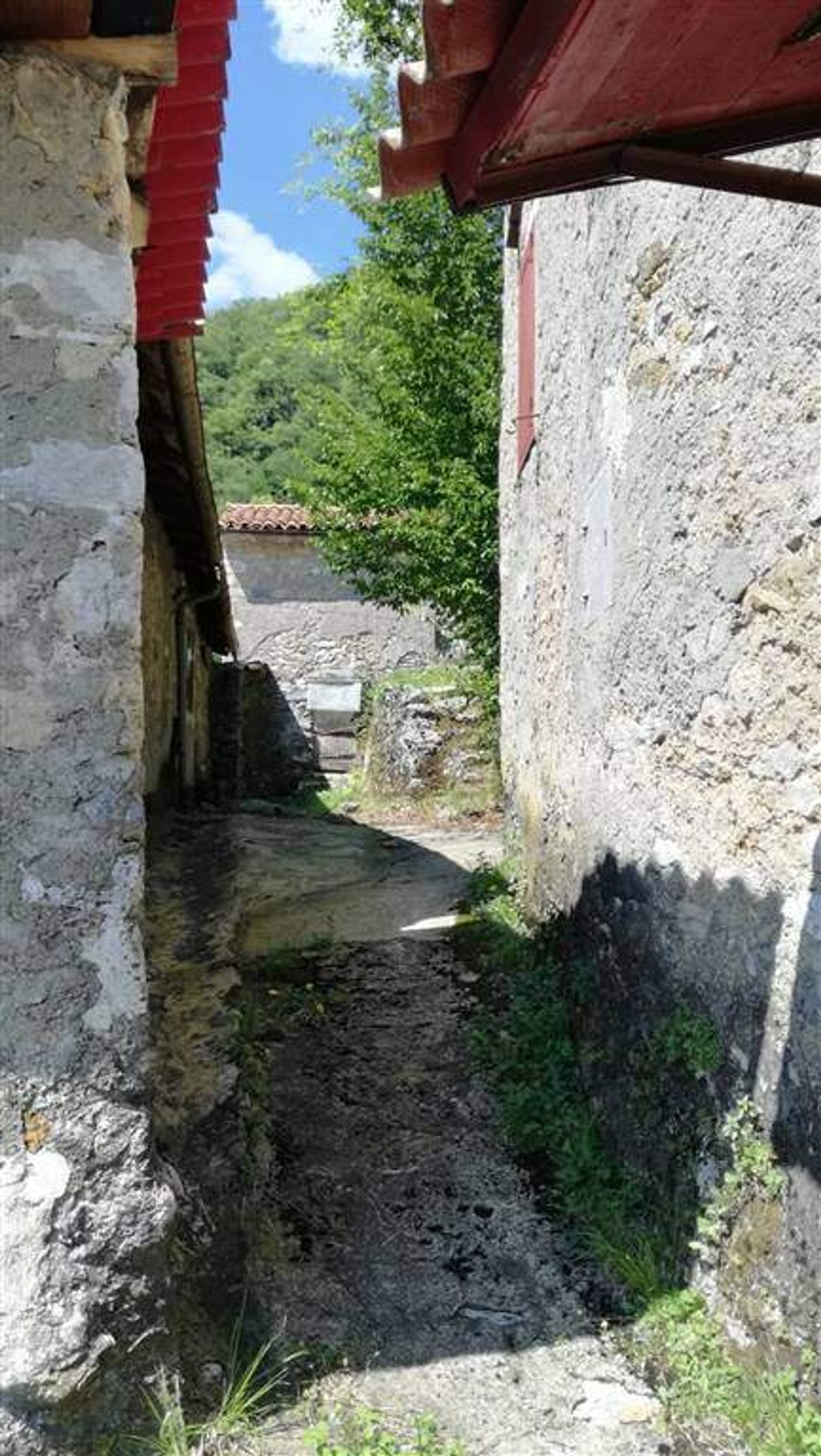 房子 在 Fabbriche di Vergemoli, Toscana 10719276