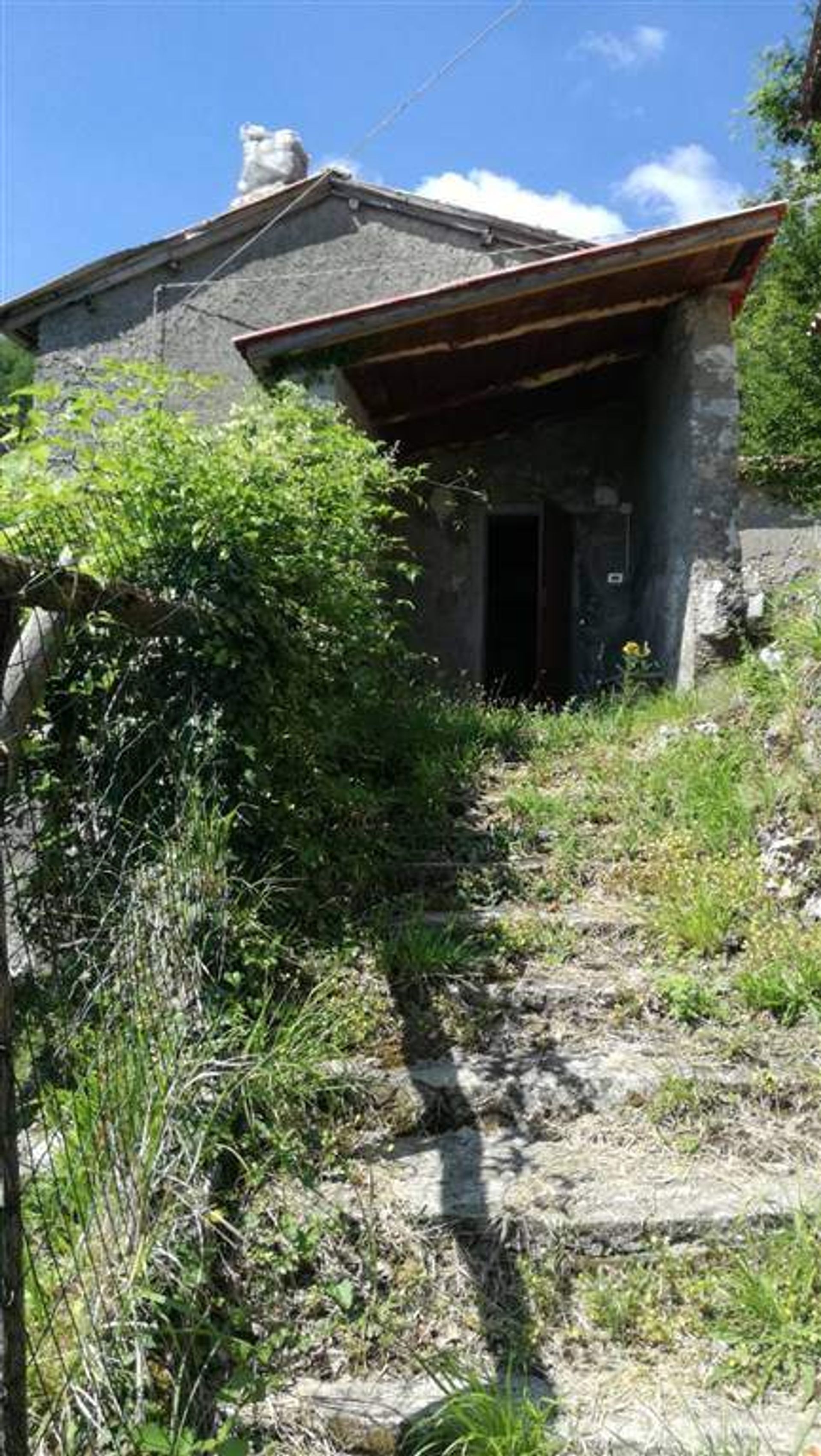 房子 在 Fabbriche di Vergemoli, Toscana 10719276