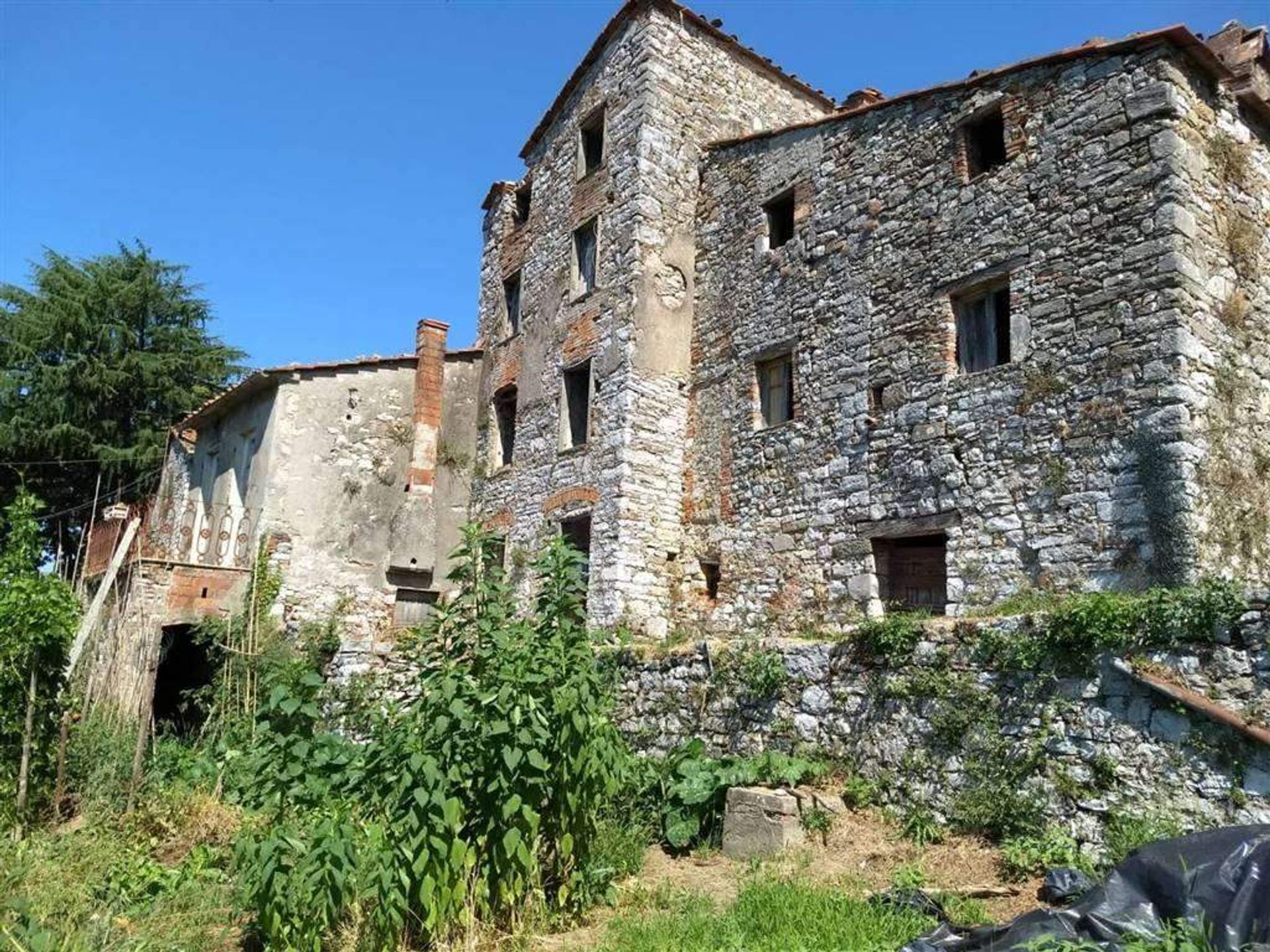 Dom w Deccio di Brancoli, Toscana 10719283