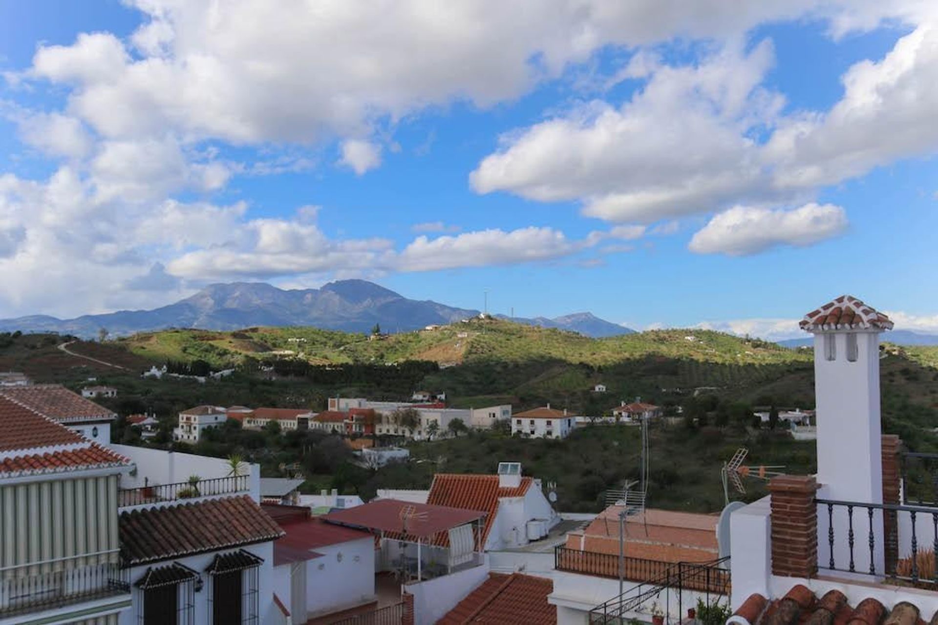 房子 在 Guaro, Andalucía 10719423