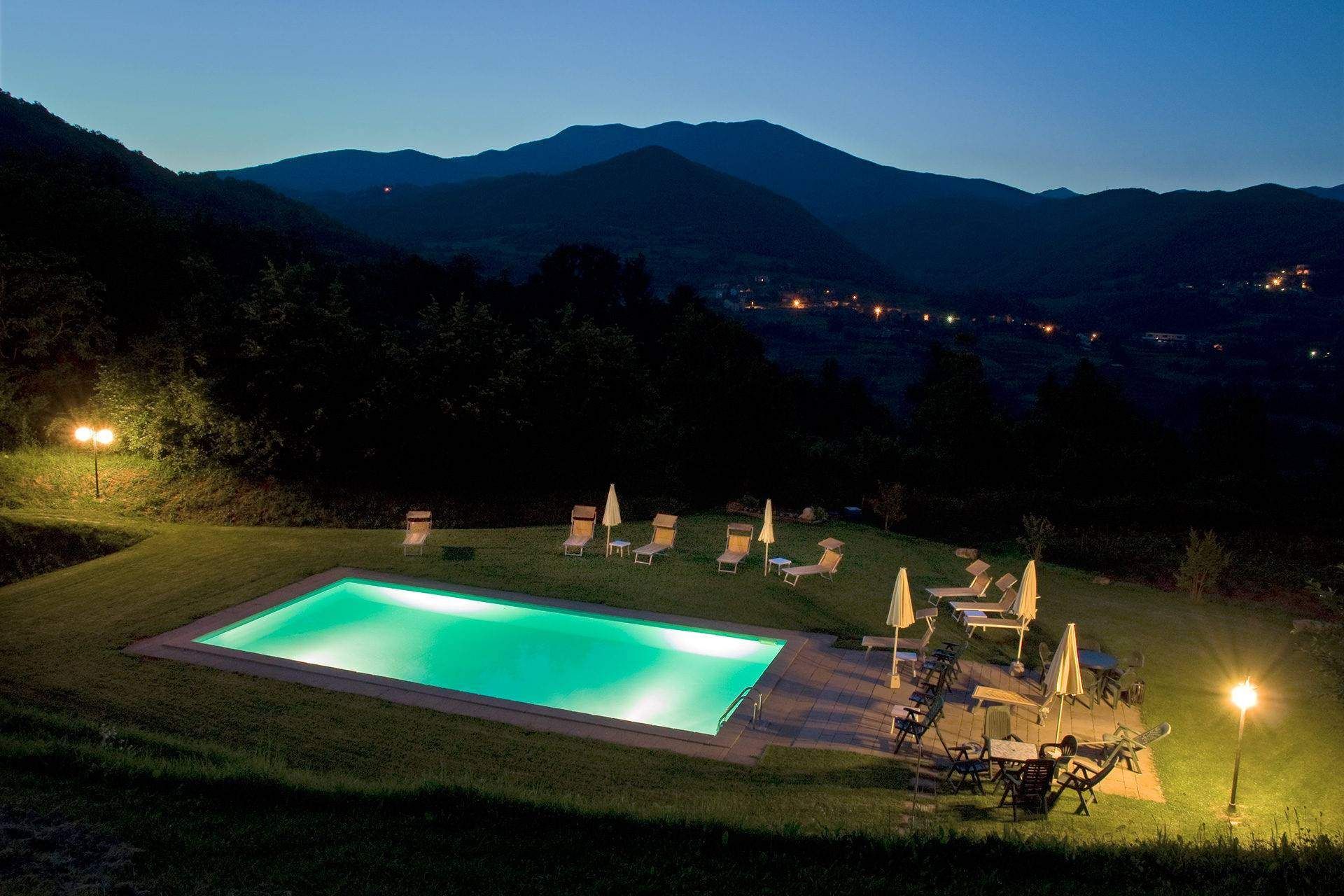 House in Piazza al Serchio, Tuscany 10719475