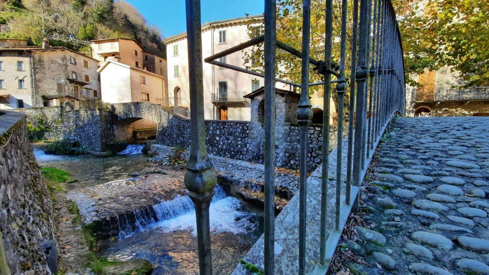 σπίτι σε Fabbriche di Vergemoli, Toscana 10719479