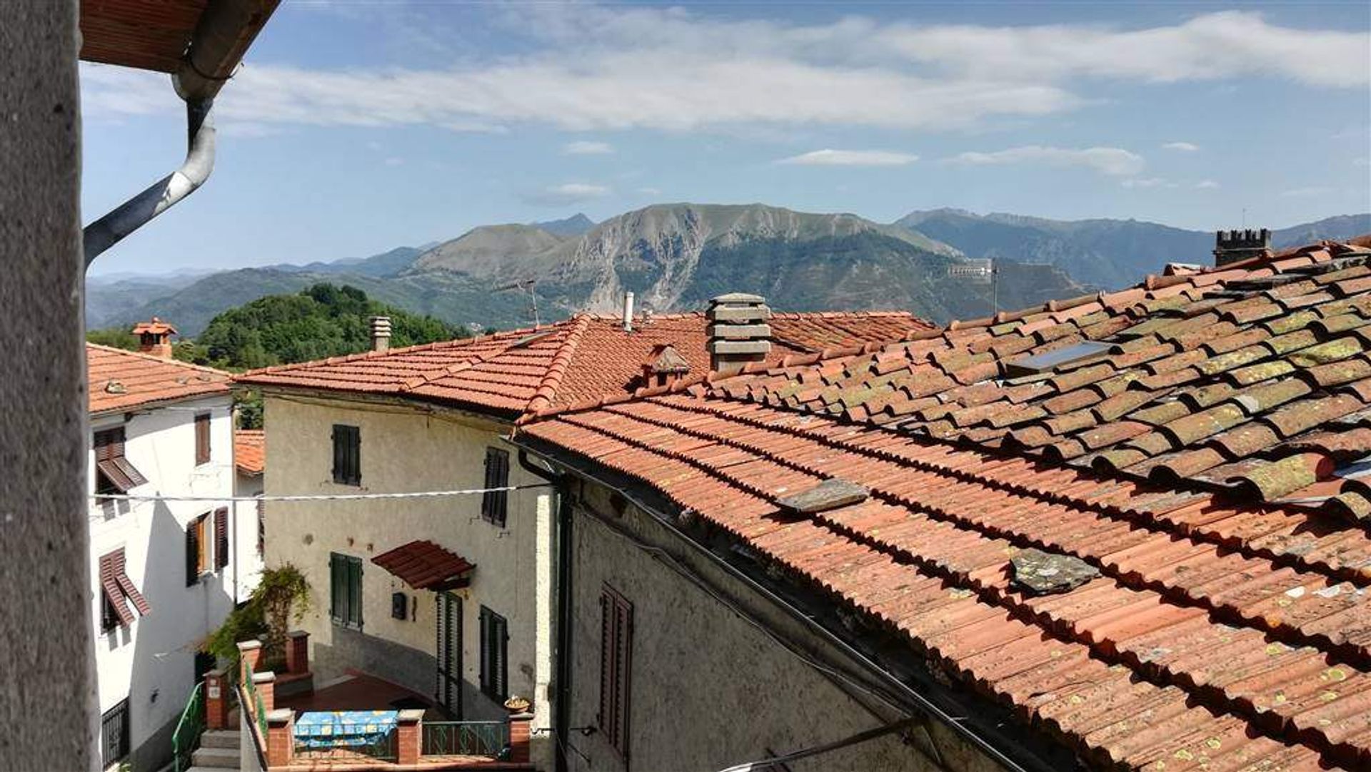 rumah dalam Bagni di Lucca, Toscana 10719641