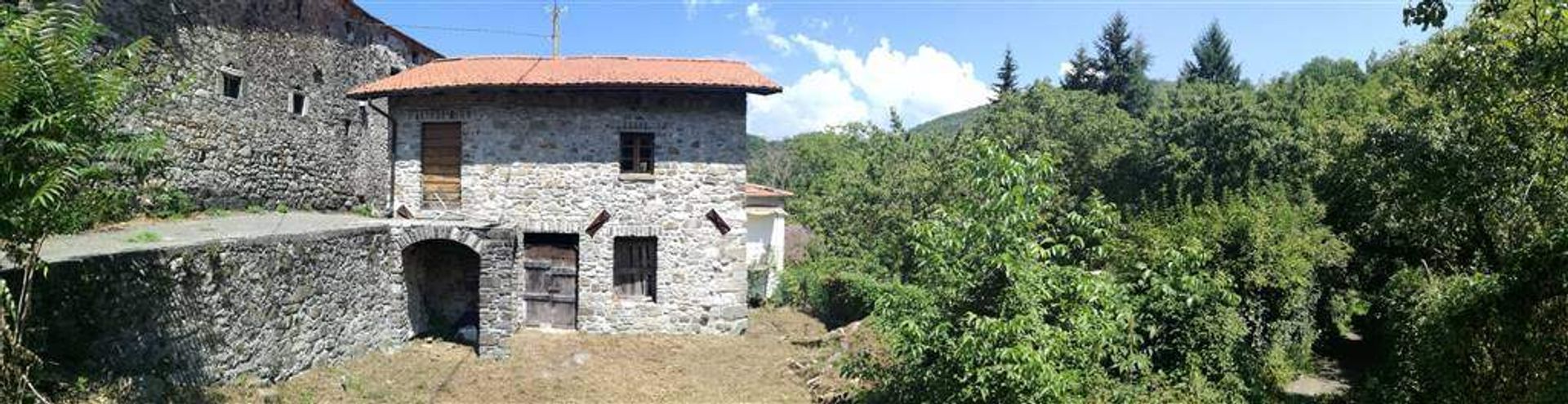 rumah dalam Minucciano, Toscana 10719700