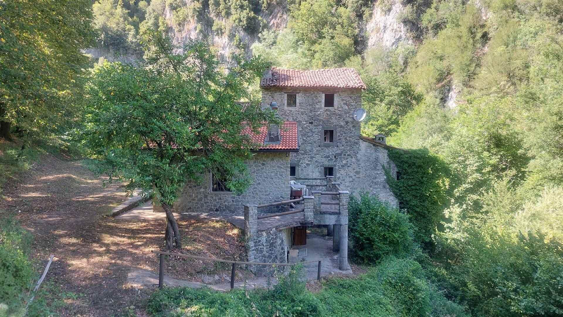 Dom w Castelnuovo w Garfagnana, Toskania 10719812